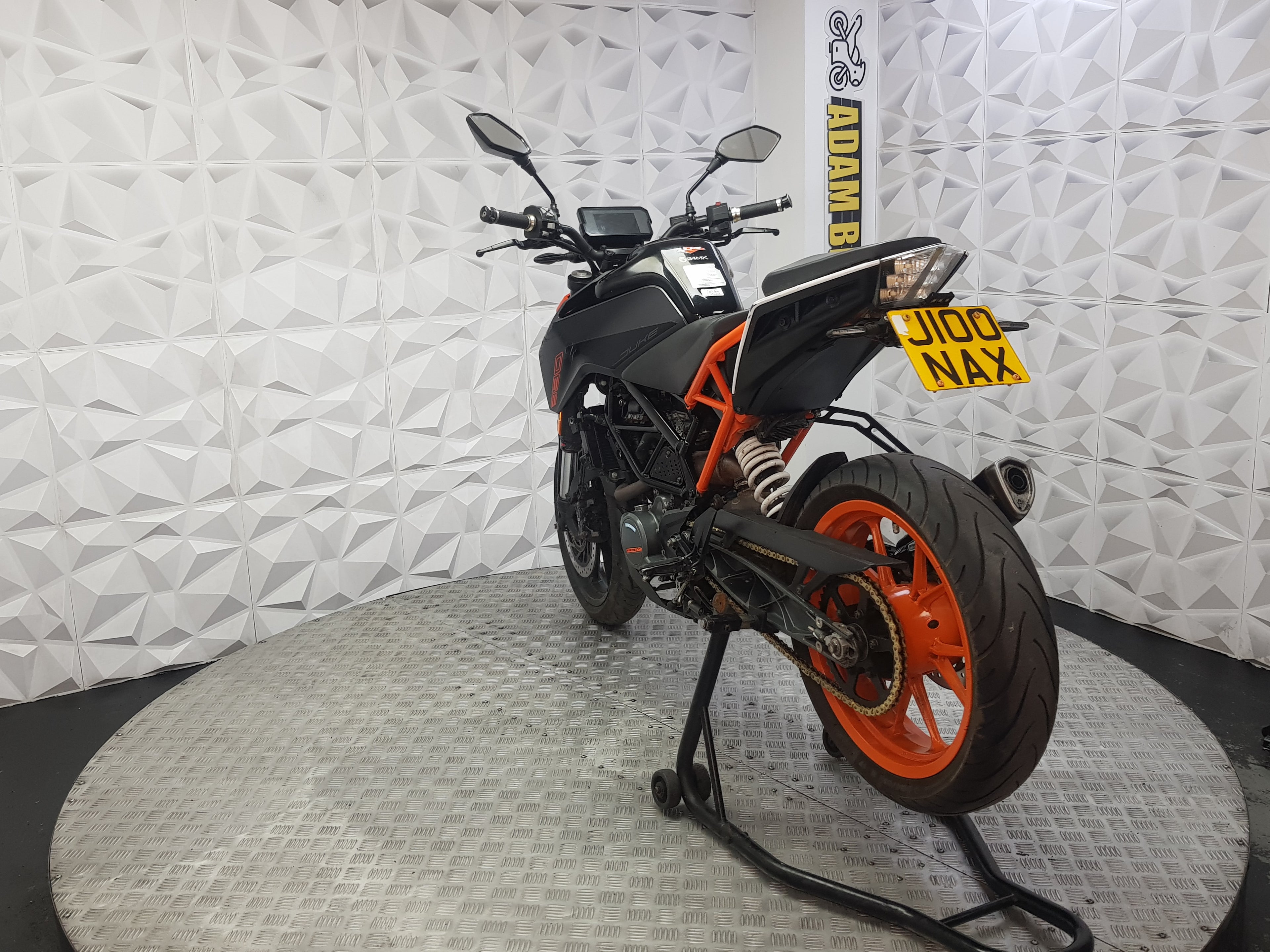 2020 KTM DUKE 125 ABS