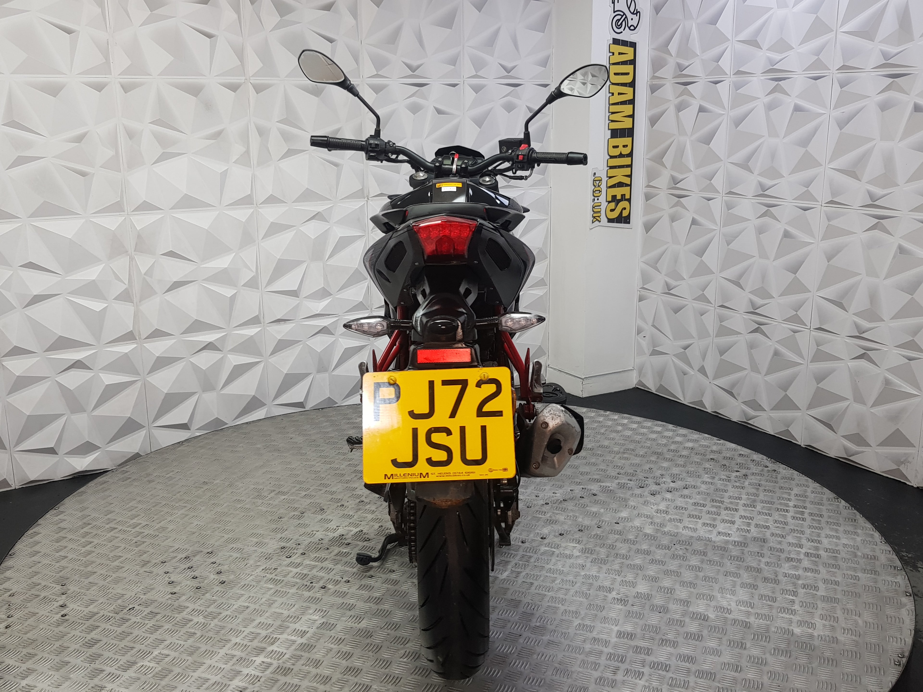 2022 BENELLI BN 125