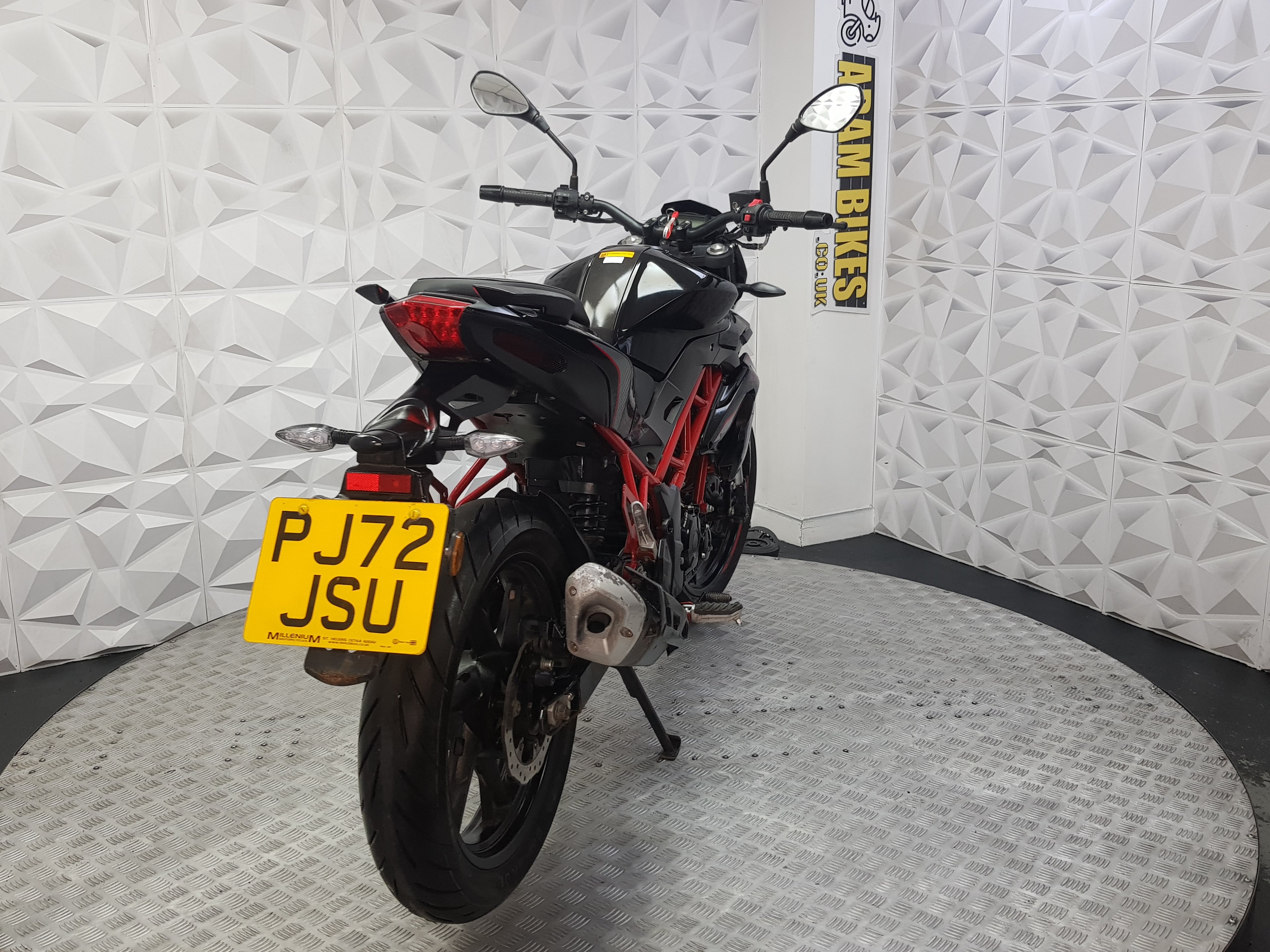 2022 BENELLI BN 125