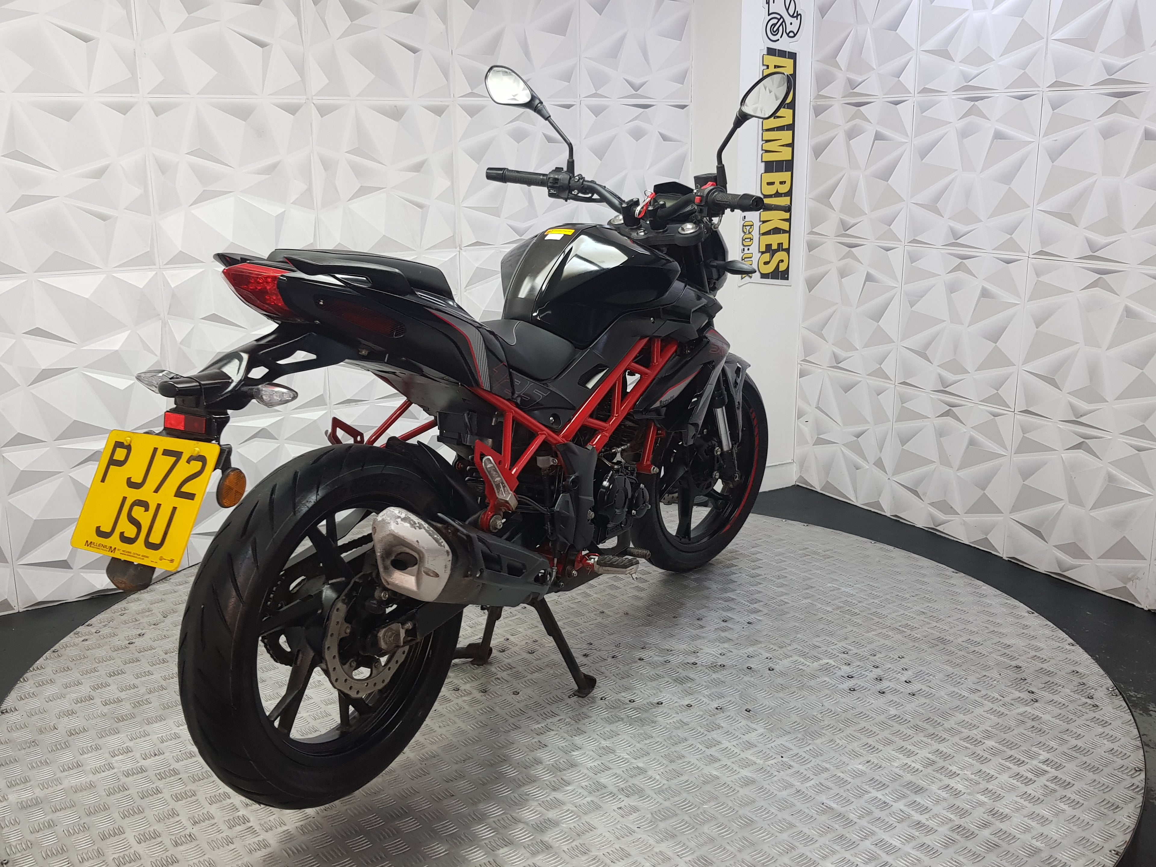 2022 BENELLI BN 125