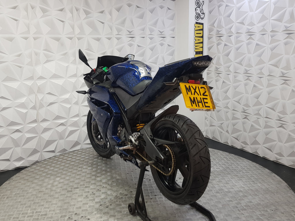 2012 YAMAHA YZF R125