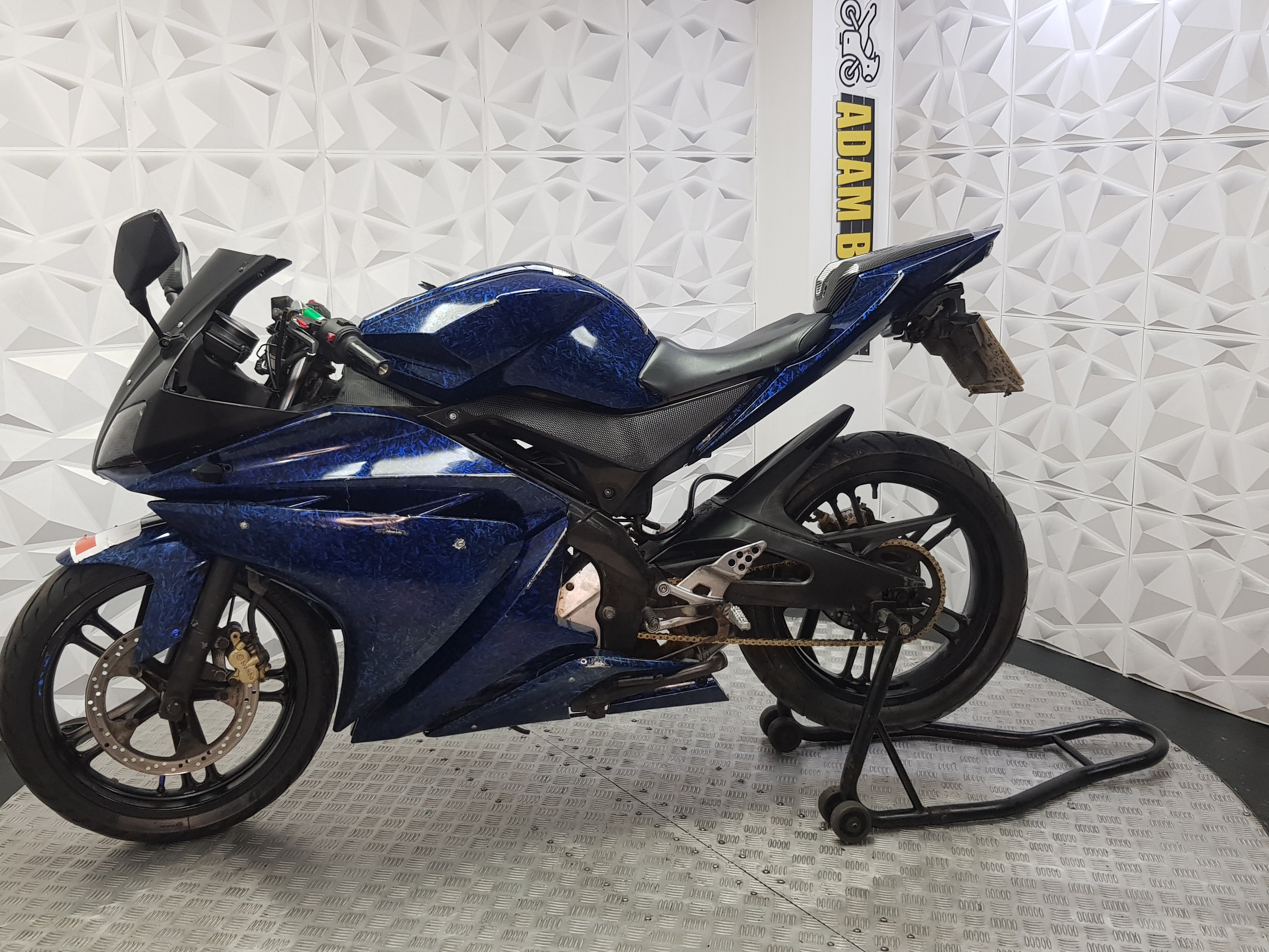 2012 YAMAHA YZF R125