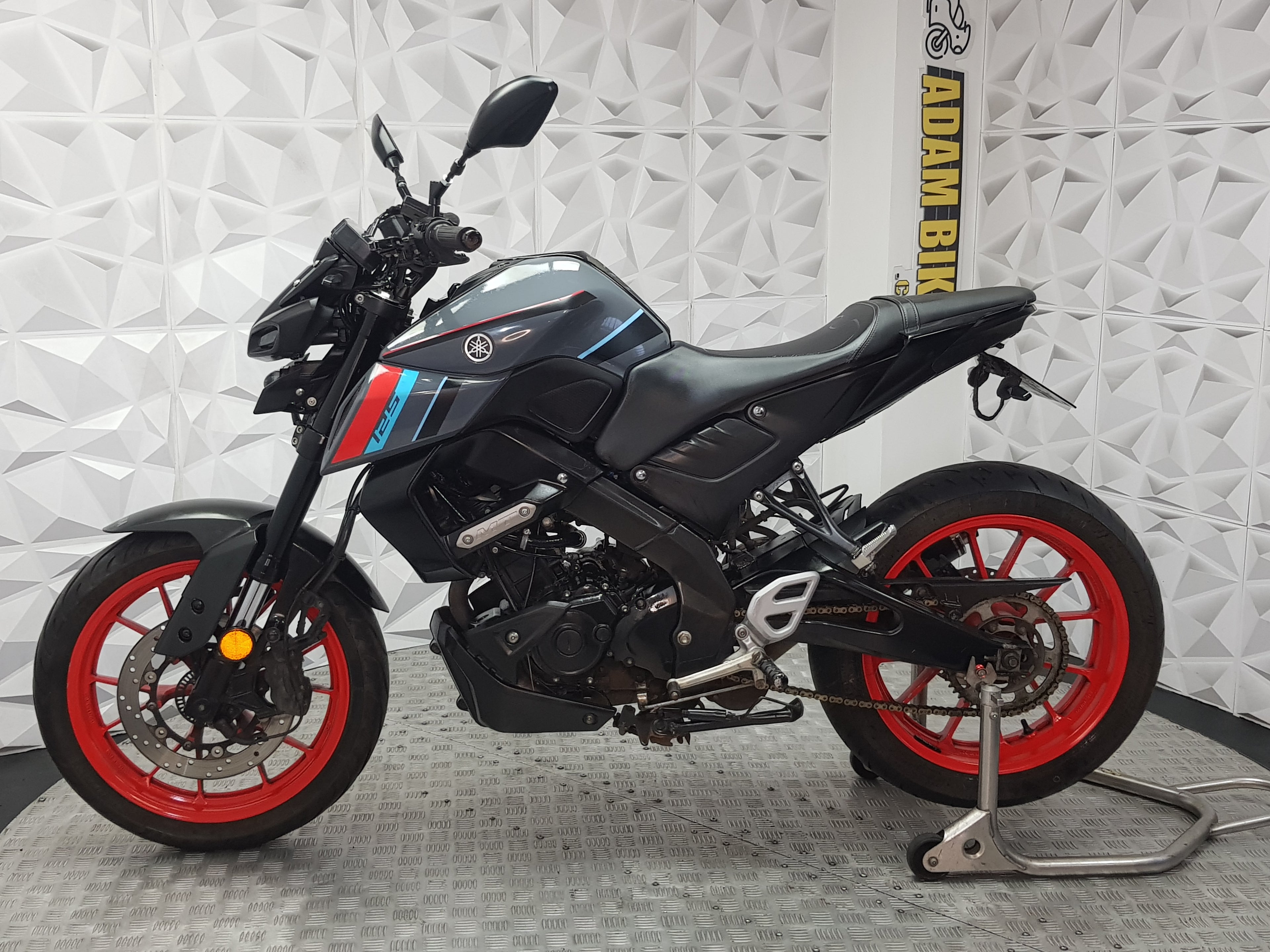 2021 YAMAHA MT125 ABS