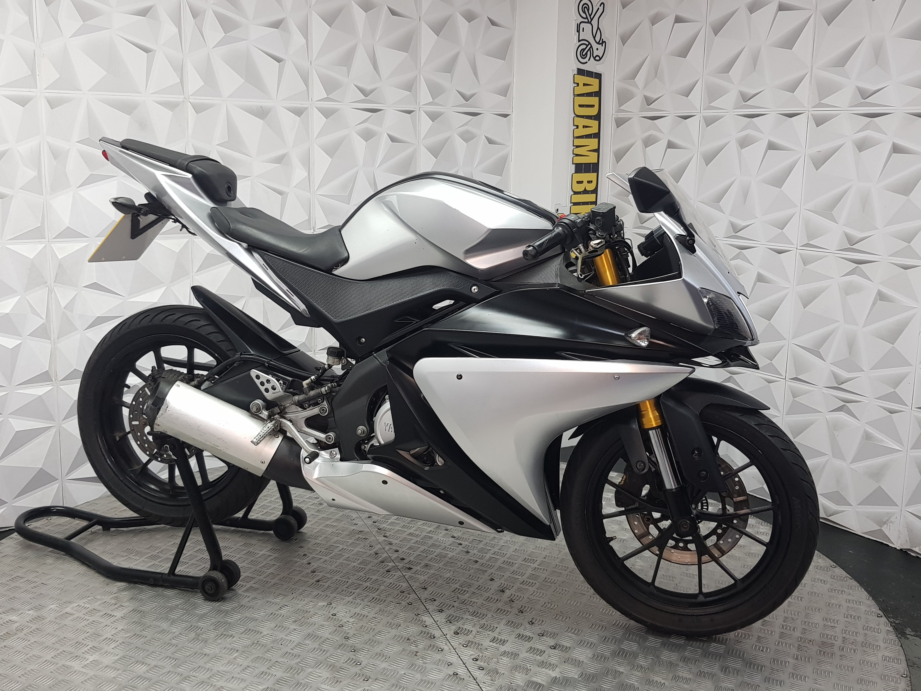 2018 YAMAHA YZF R125 ABS