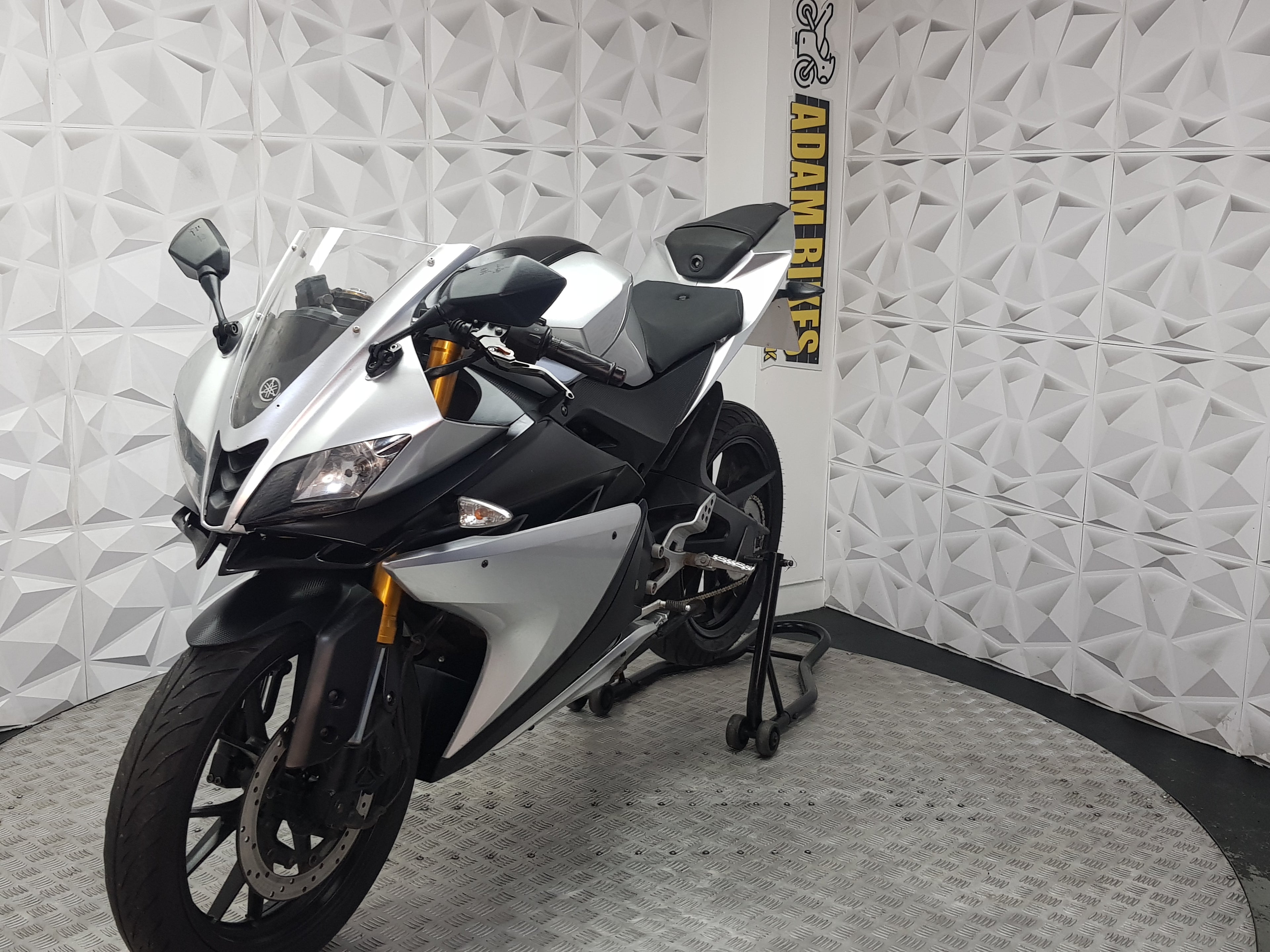 2018 YAMAHA YZF R125 ABS