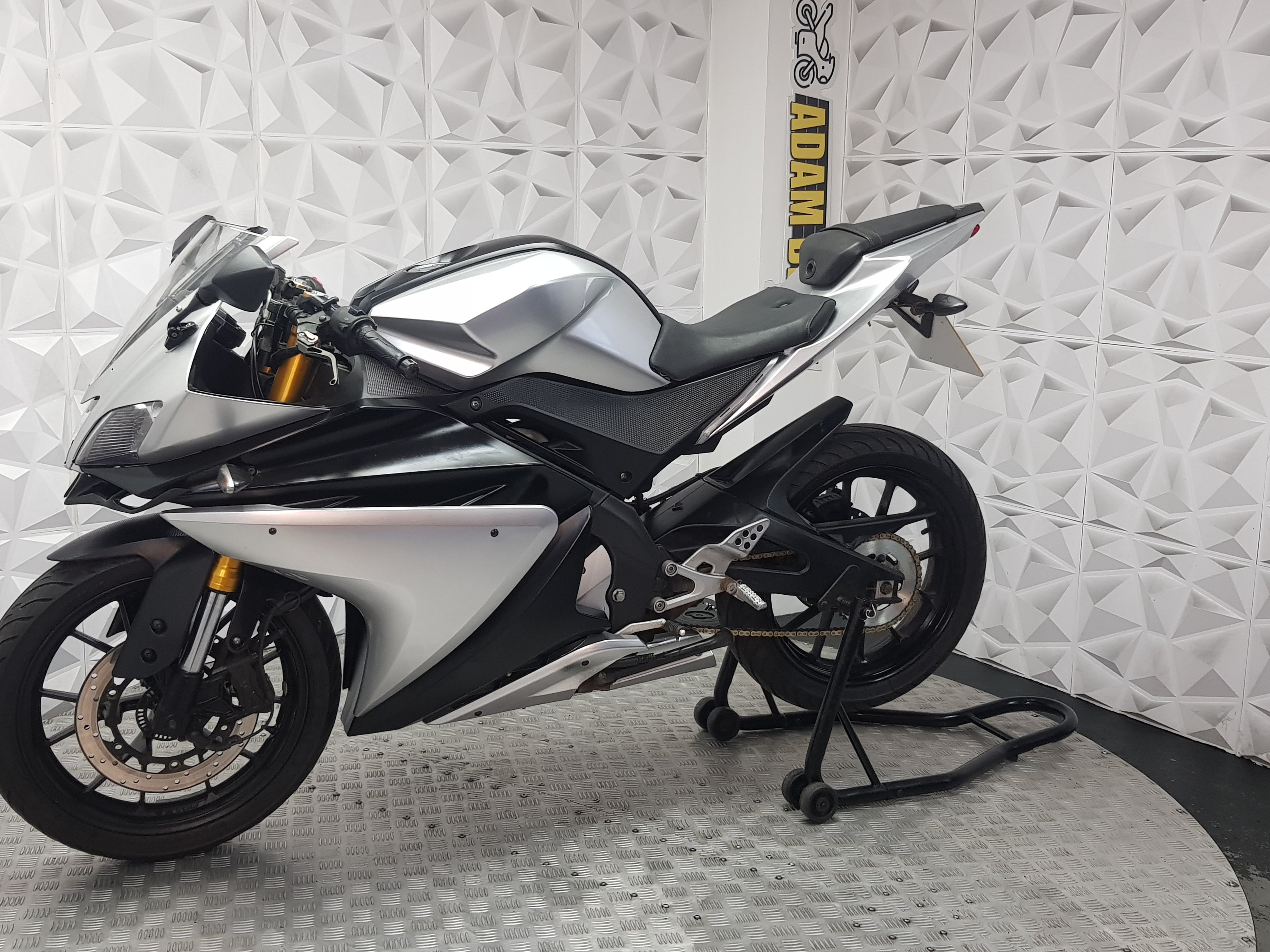 2018 YAMAHA YZF R125 ABS