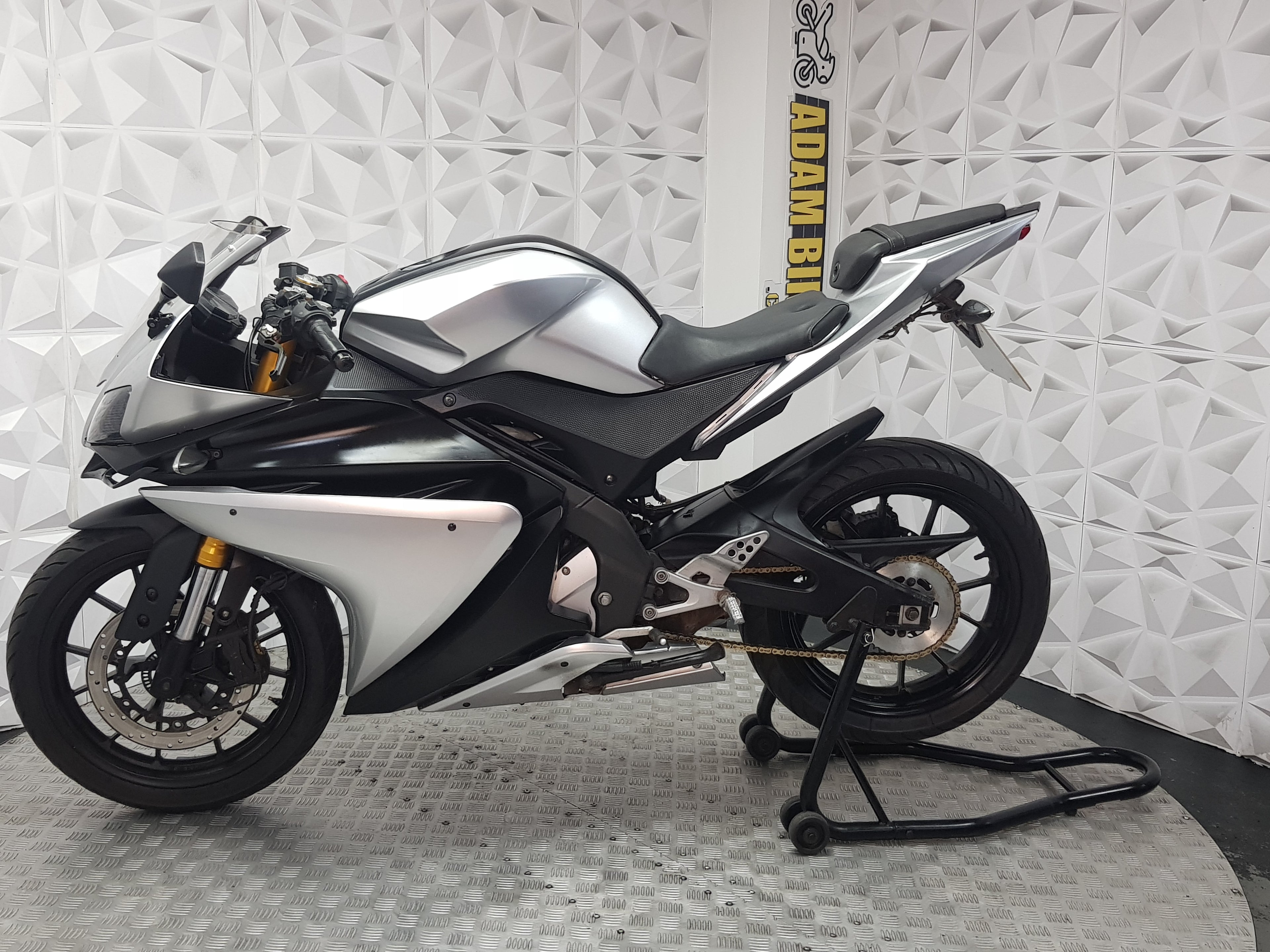 2018 YAMAHA YZF R125 ABS