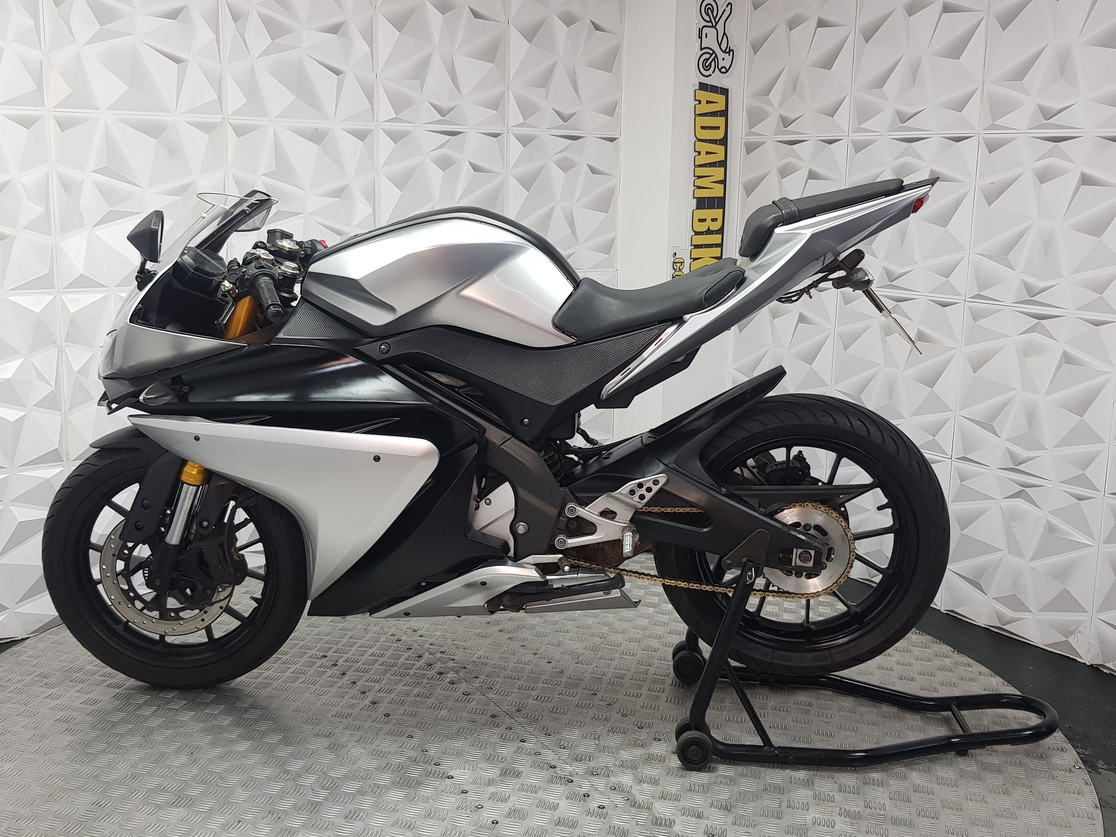 2018 YAMAHA YZF R125 ABS