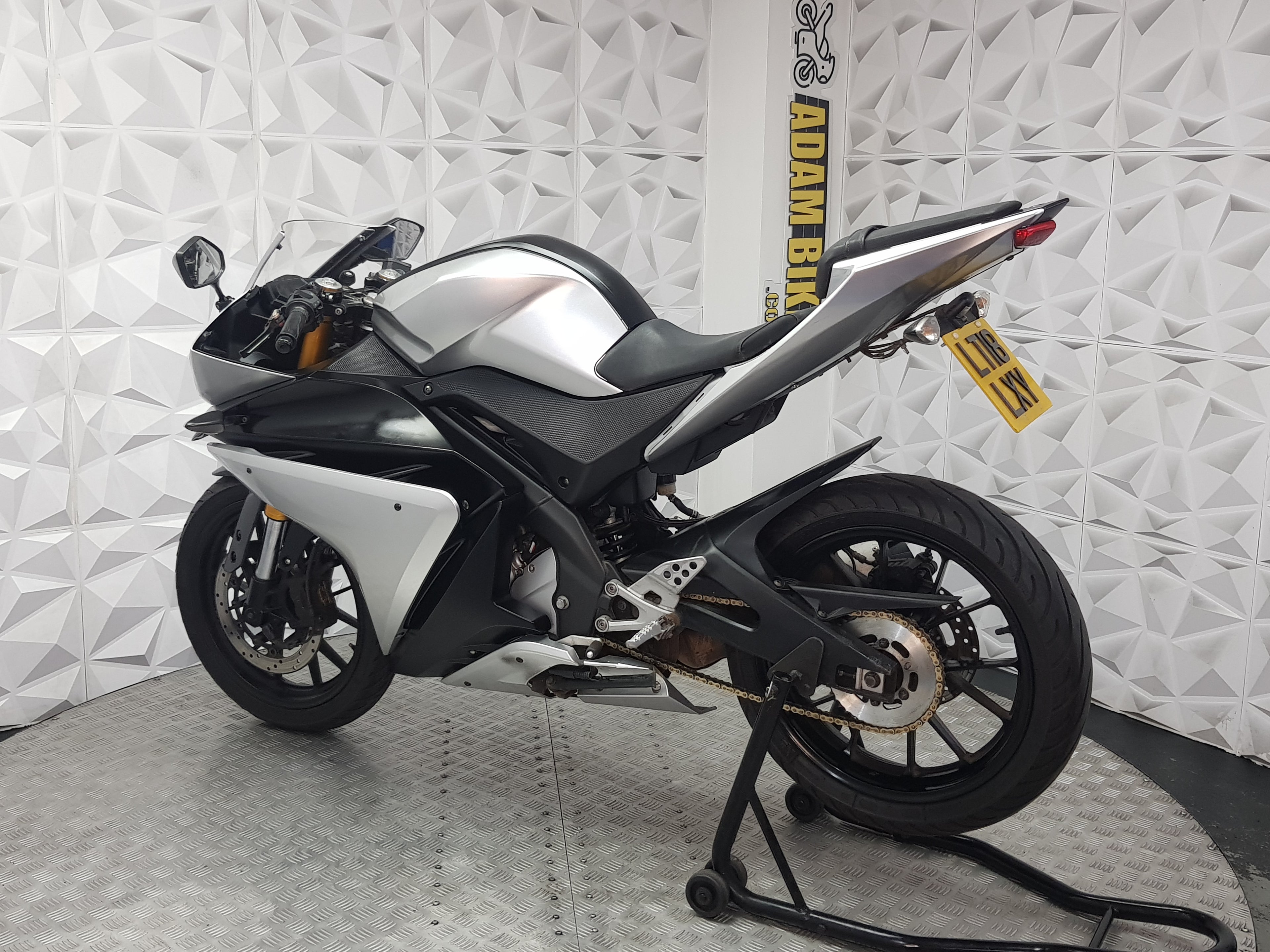 2018 YAMAHA YZF R125 ABS