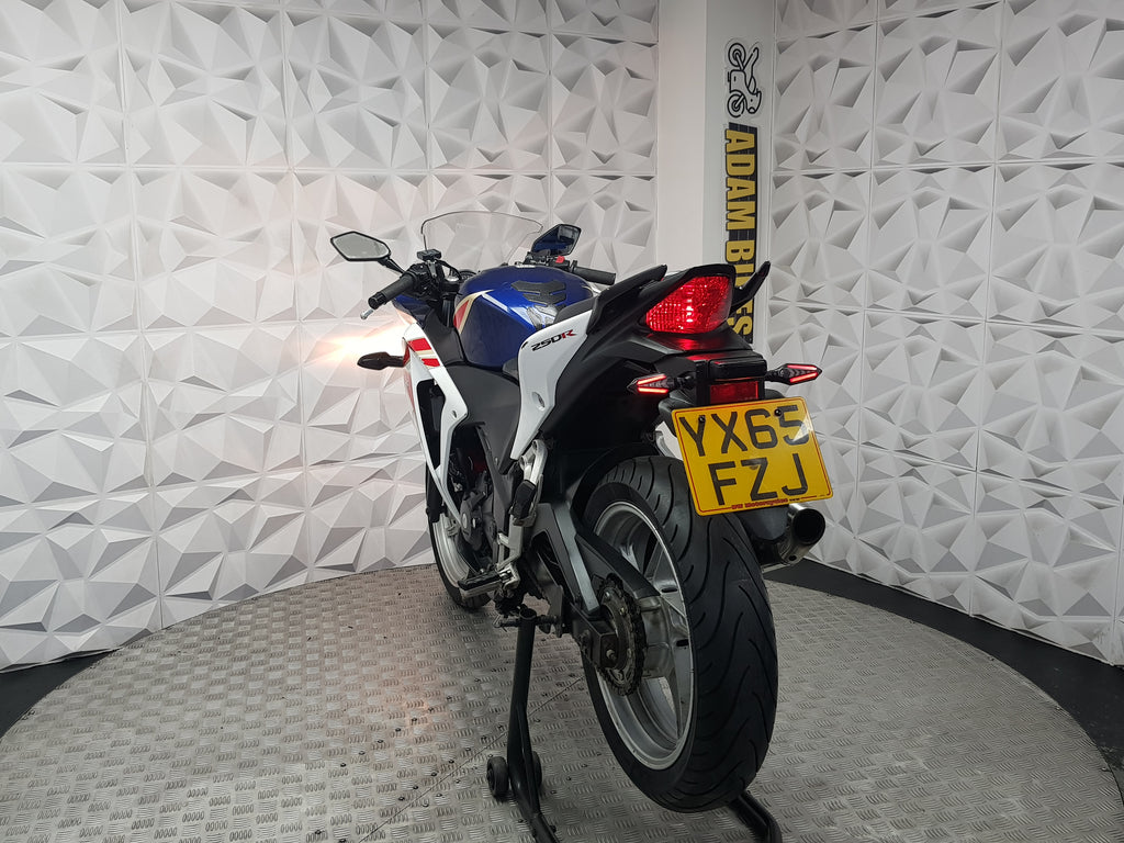 2015 Honda CBR250R