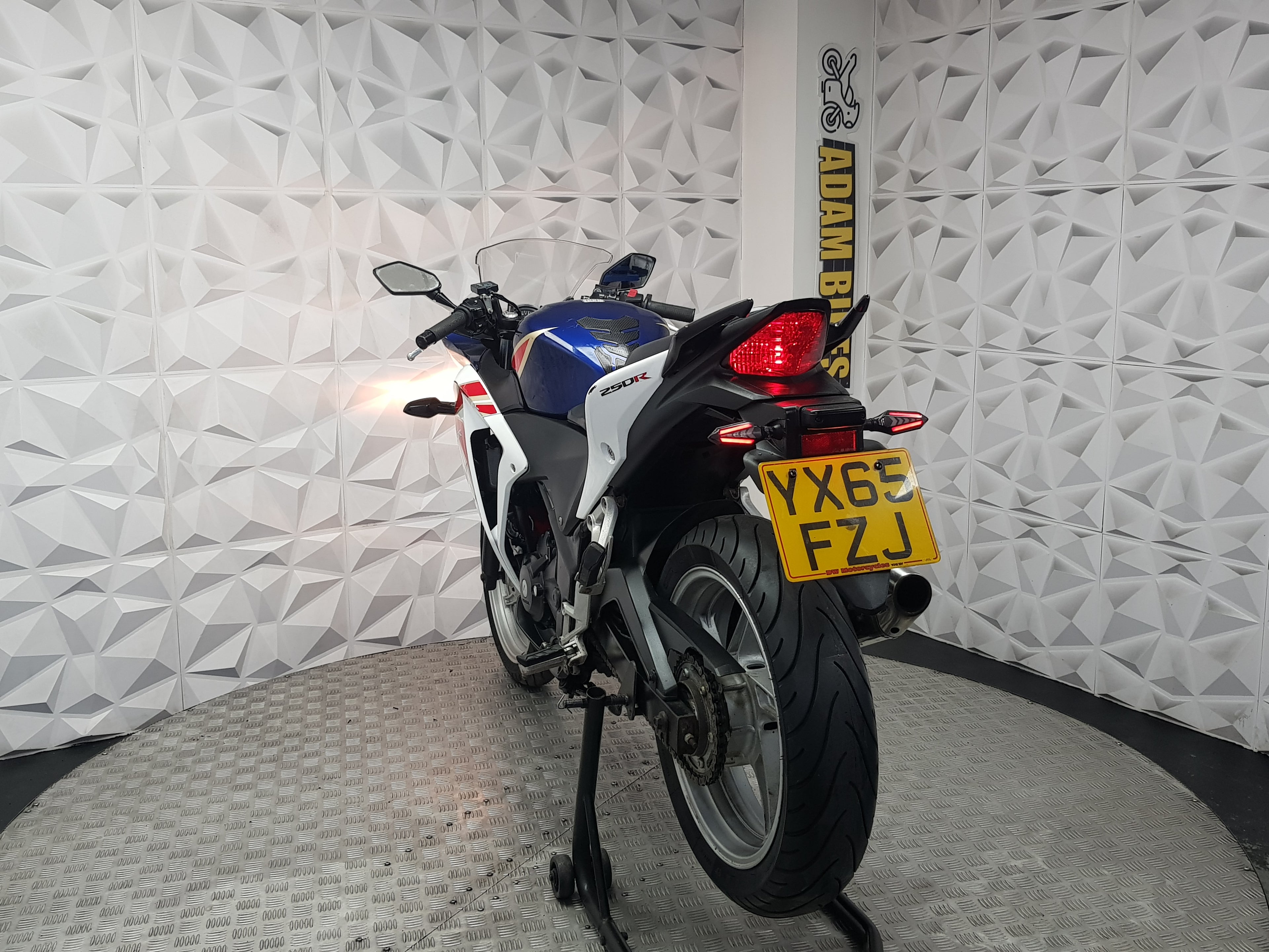 2015 Honda CBR250R