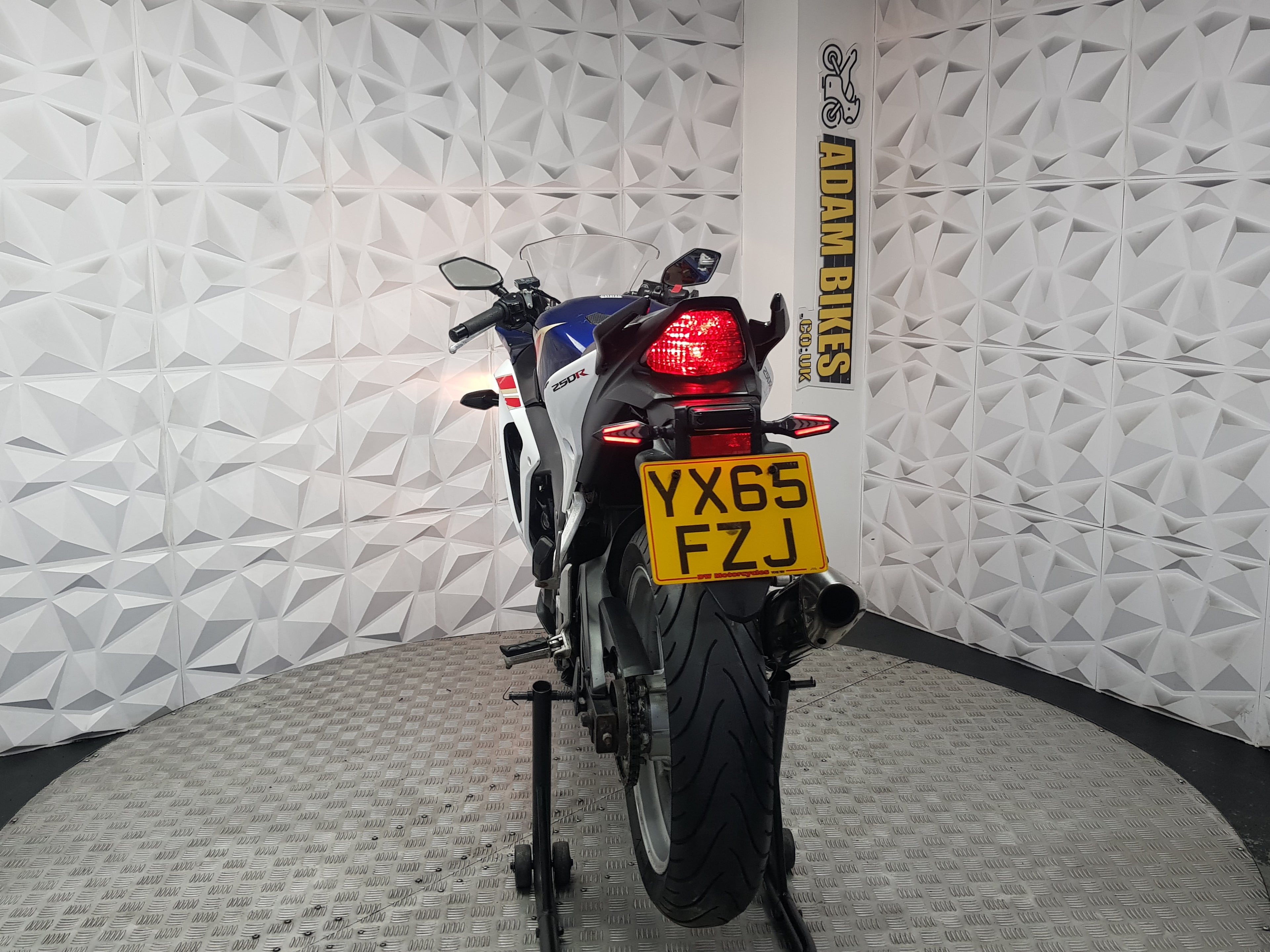 2015 Honda CBR250R