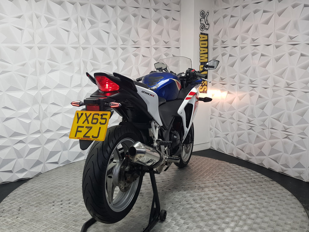 2015 Honda CBR250R
