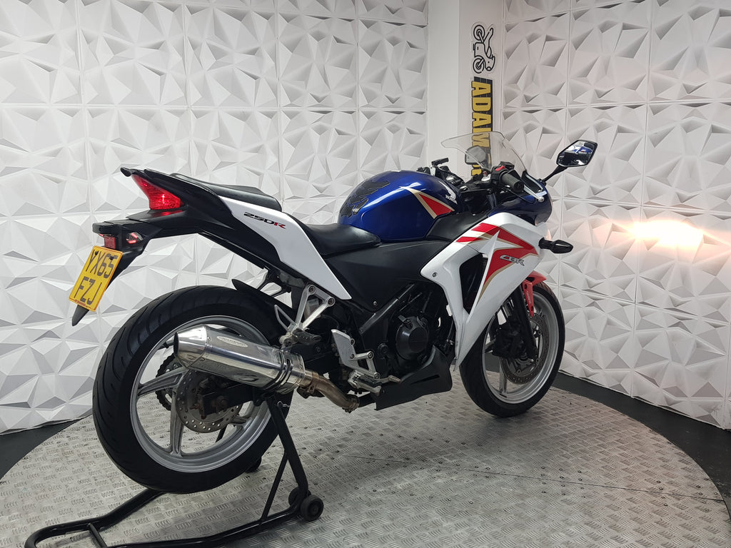 2015 Honda CBR250R