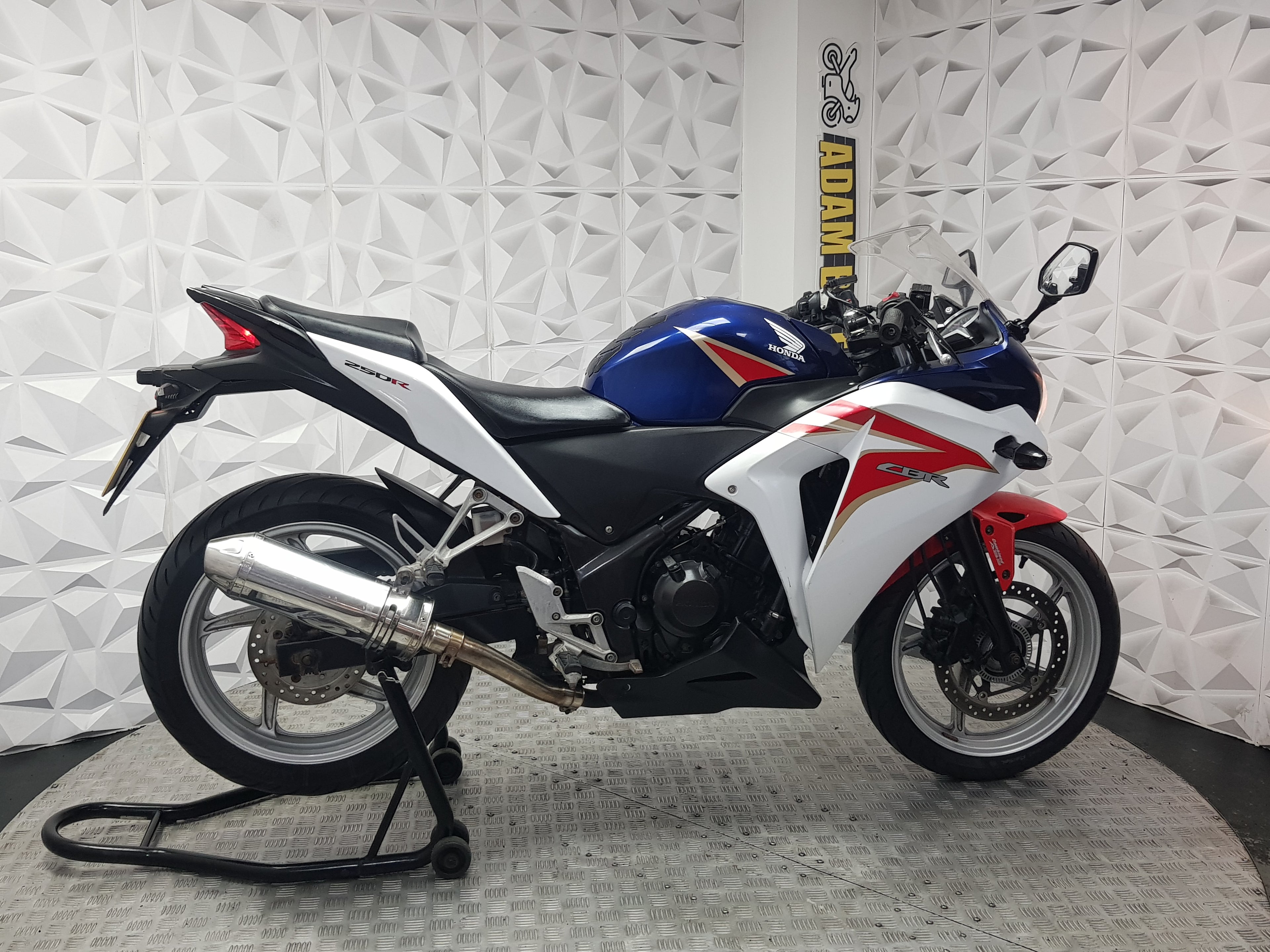 2015 Honda CBR250R