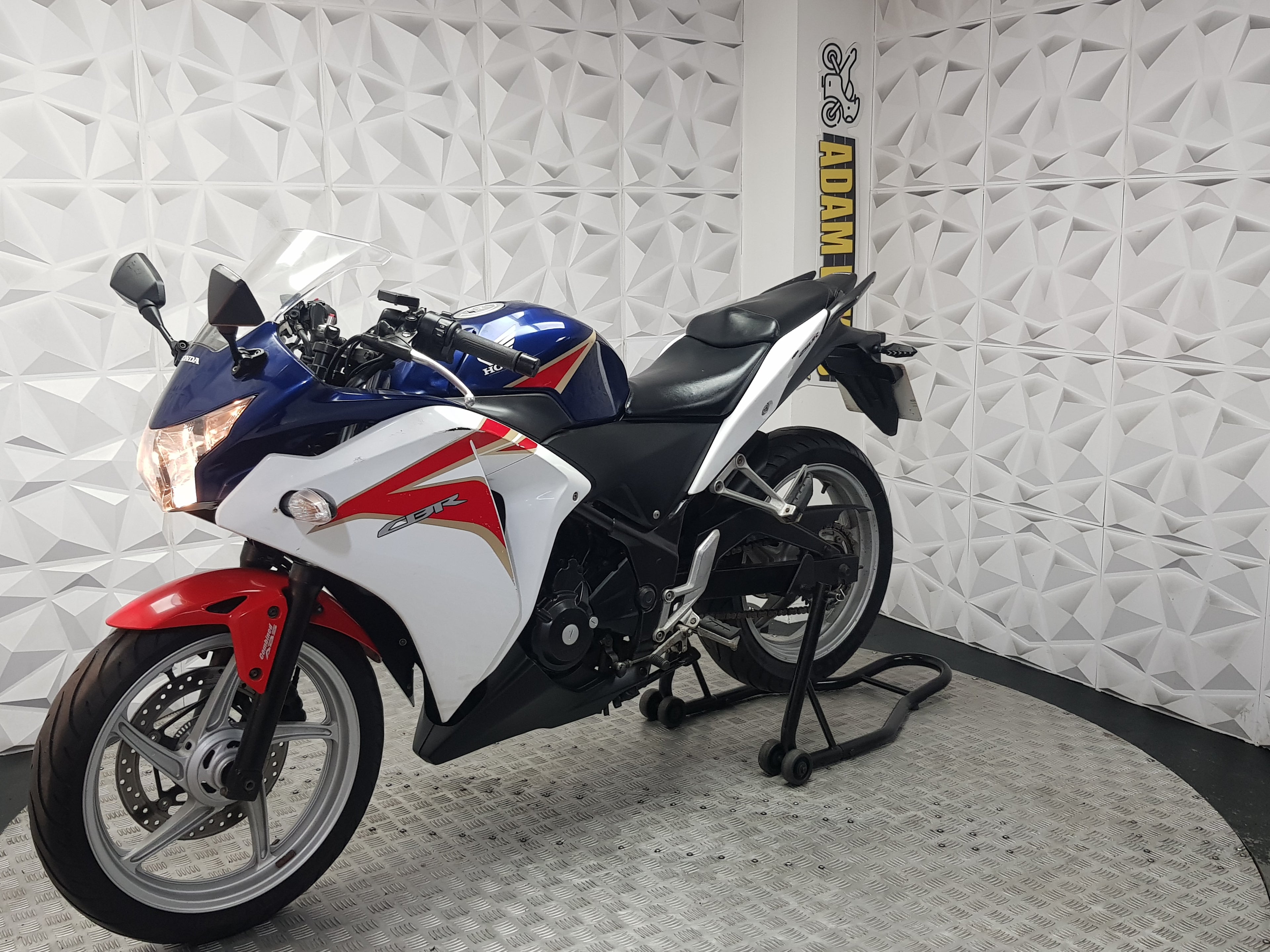 2015 Honda CBR250R