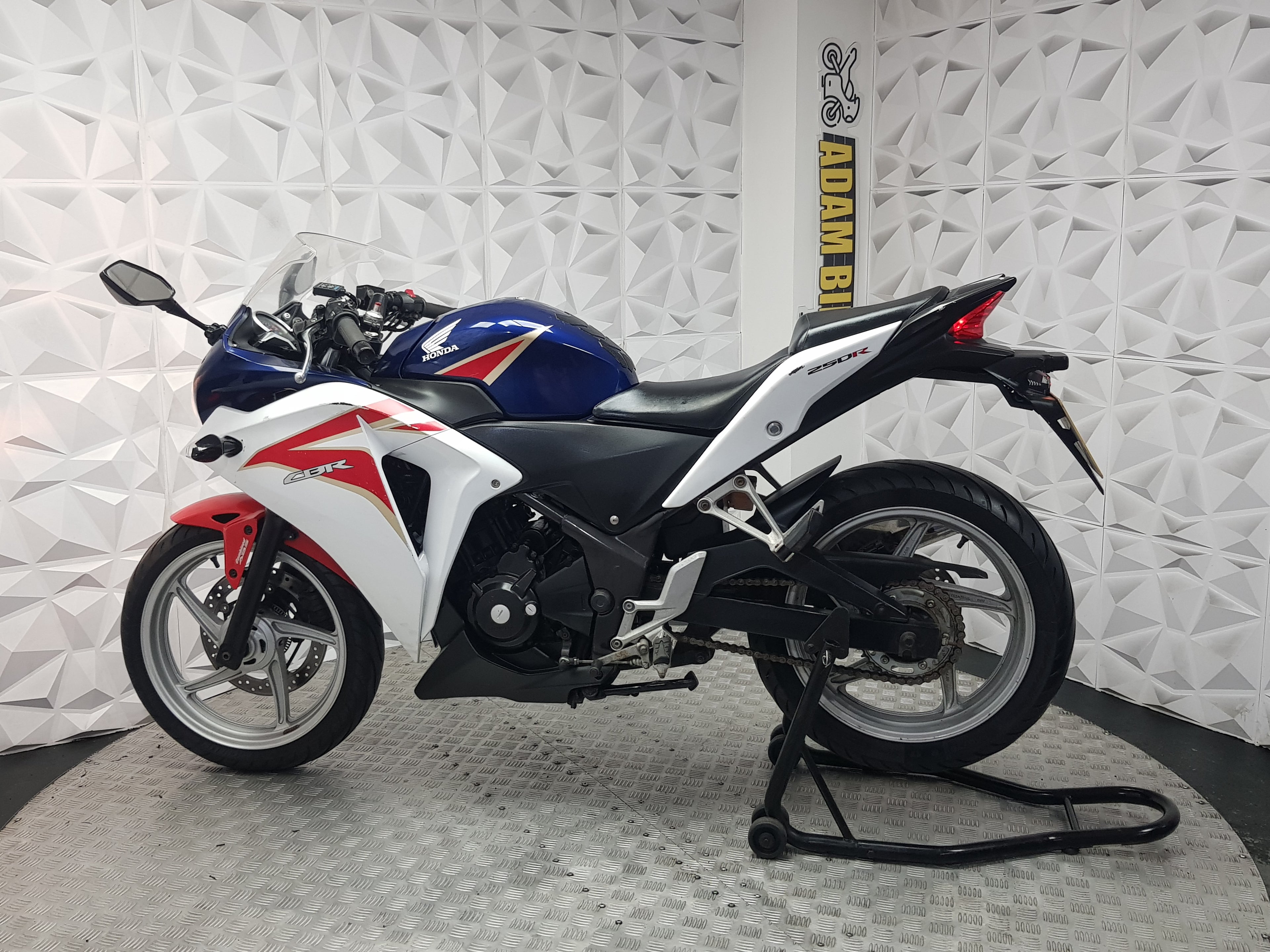 2015 Honda CBR250R