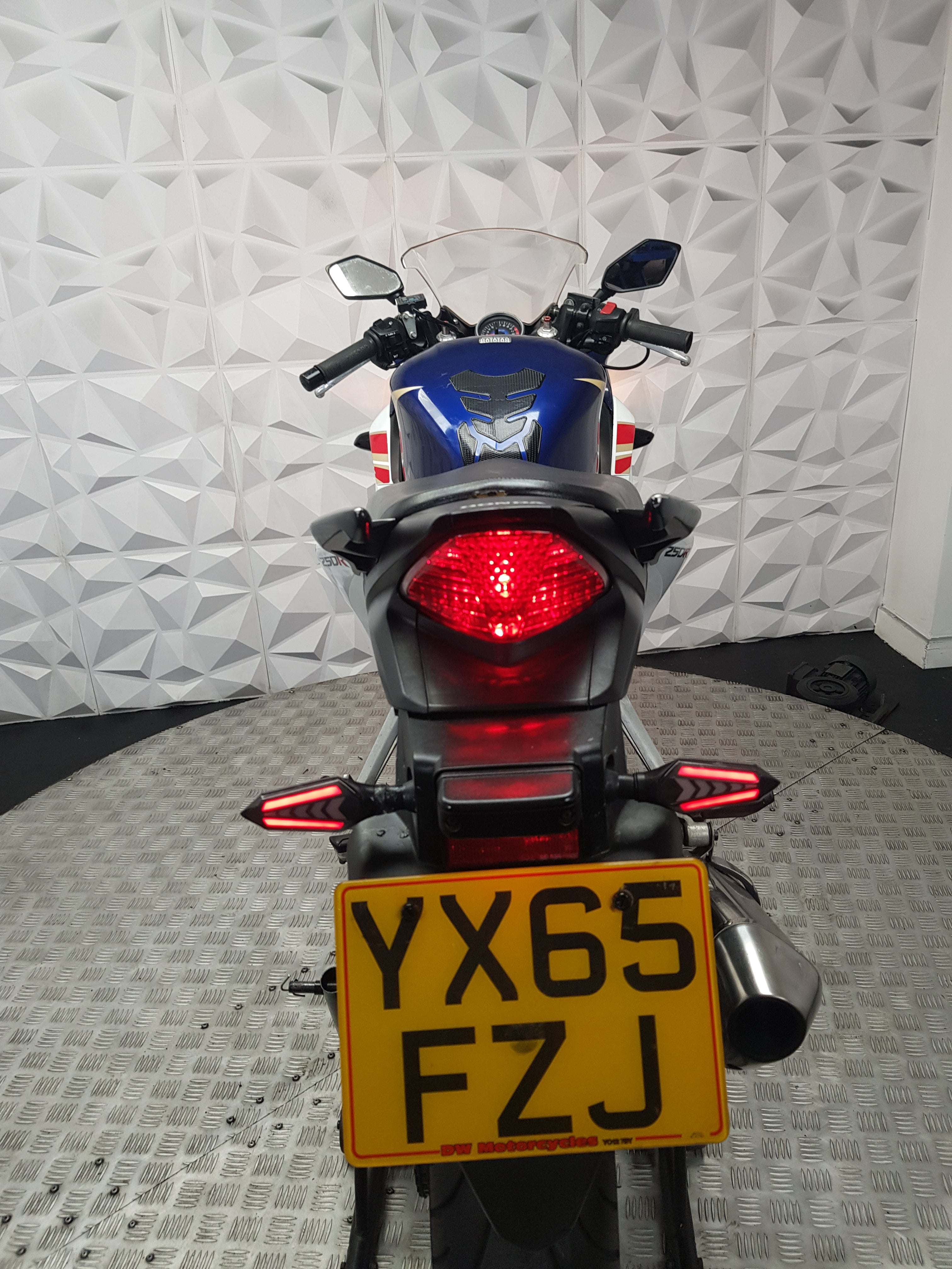 2015 Honda CBR250R