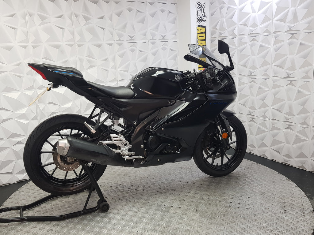 2023 YAMAHA YZF R125 ABS