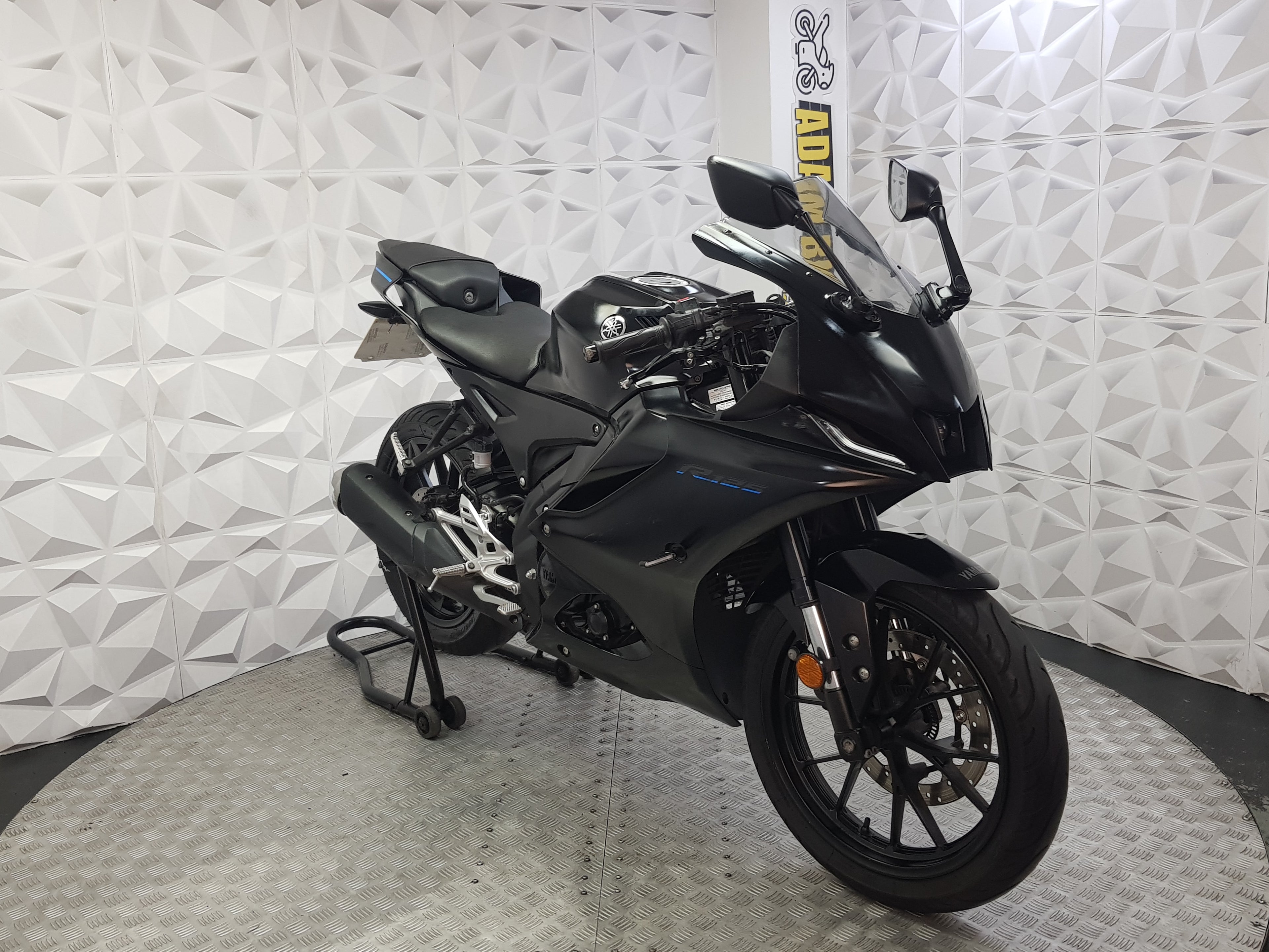 2023 YAMAHA YZF R125 ABS