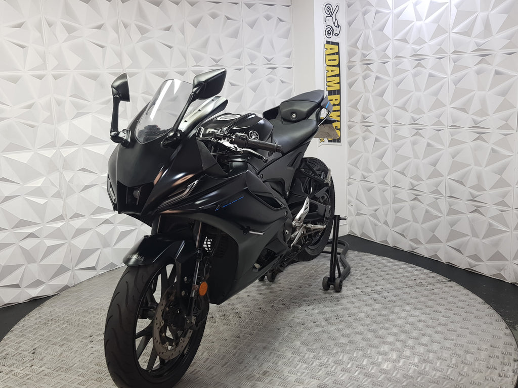 2023 YAMAHA YZF R125 ABS