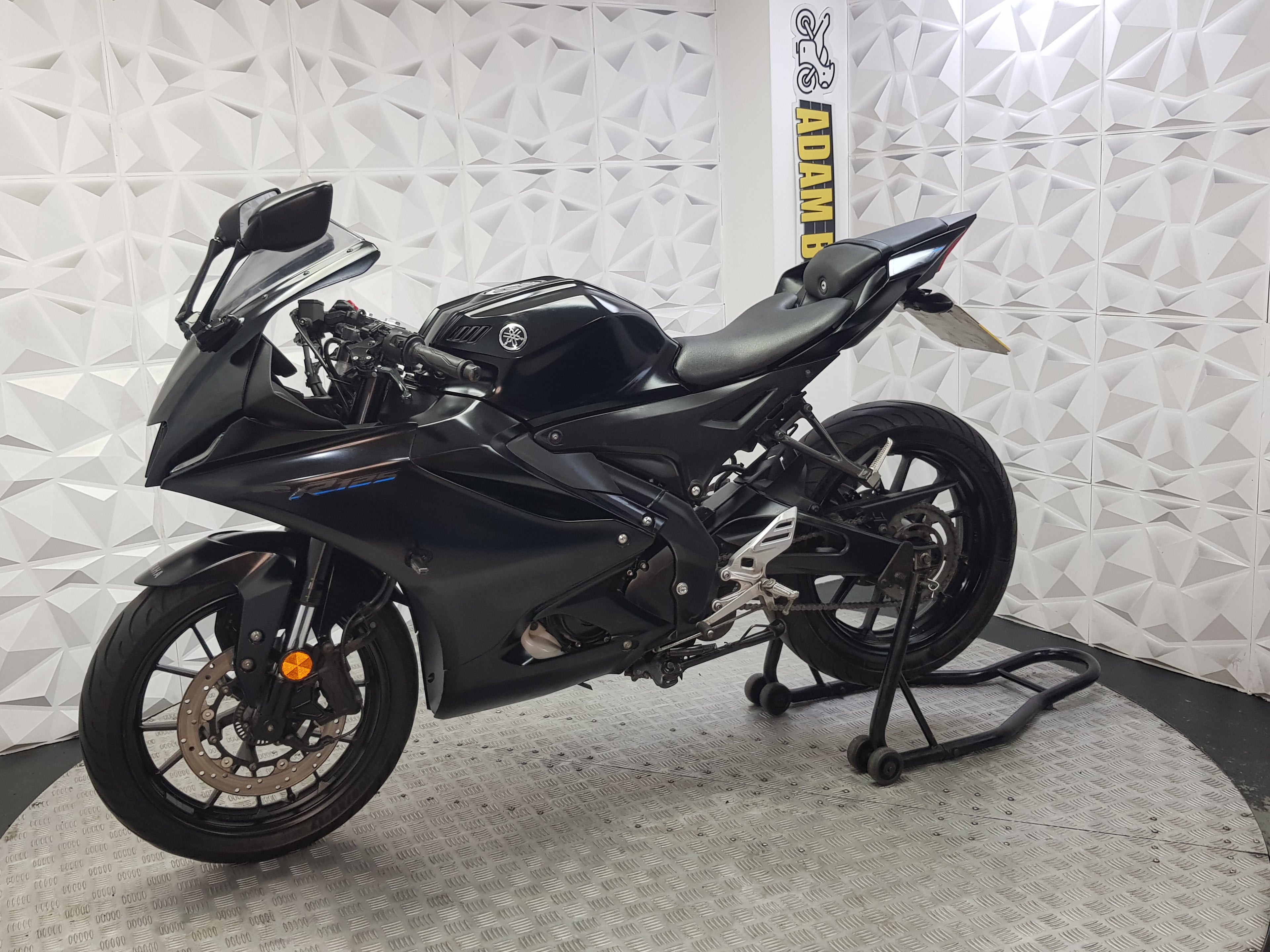 2023 YAMAHA YZF R125 ABS