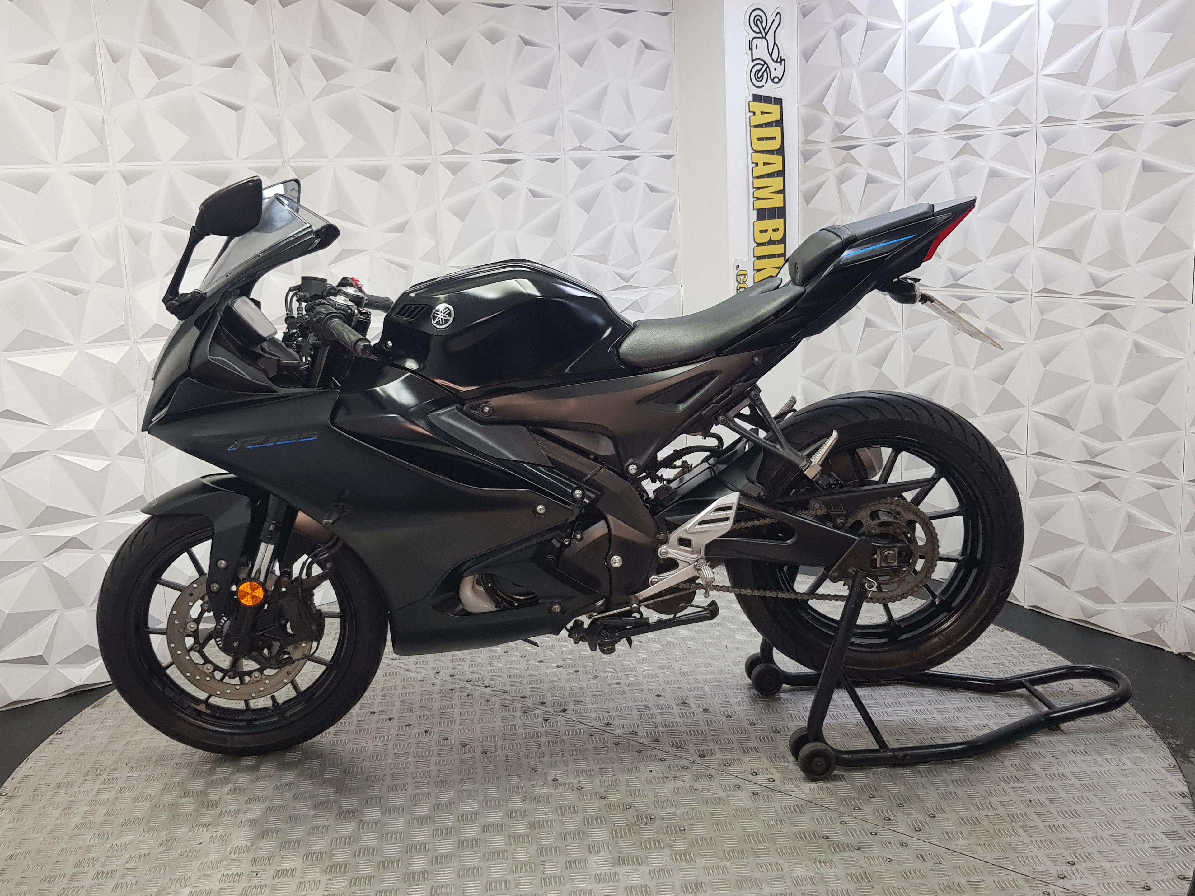 2023 YAMAHA YZF R125 ABS