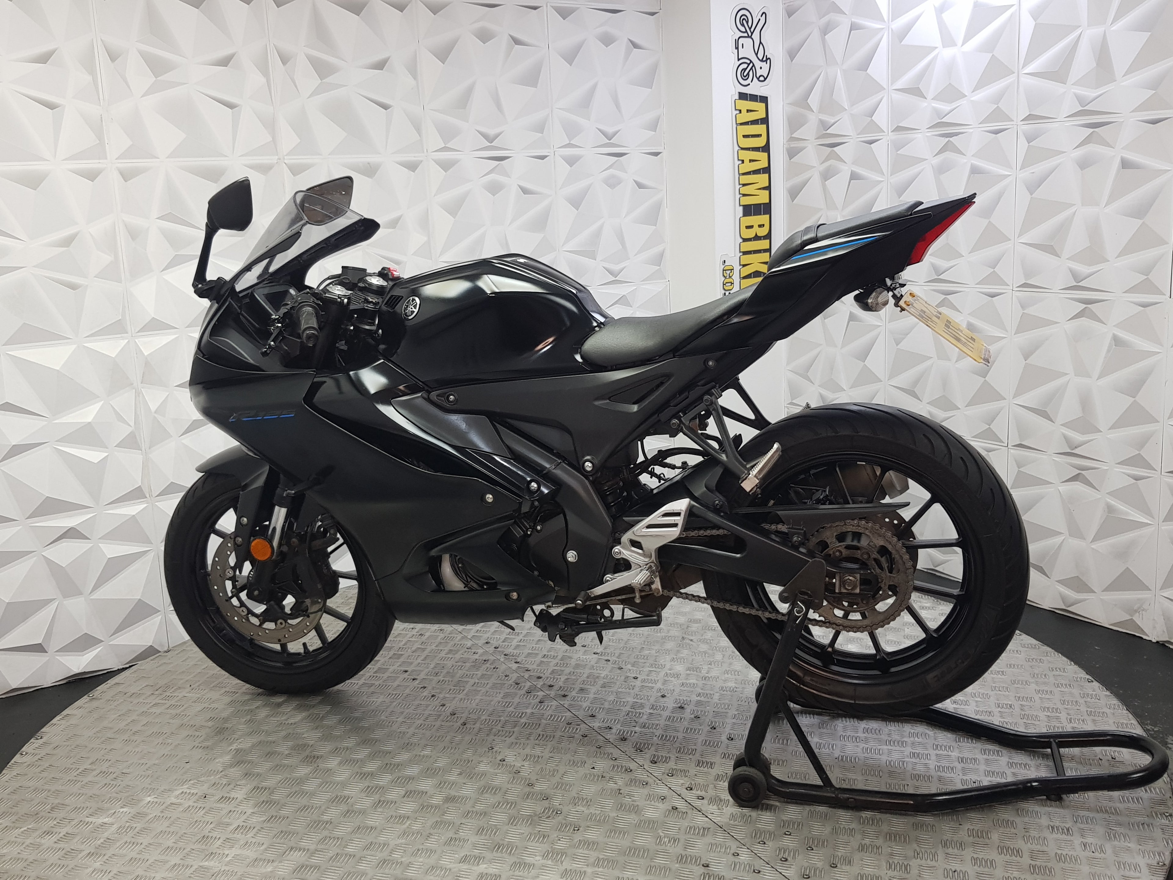 2023 YAMAHA YZF R125 ABS