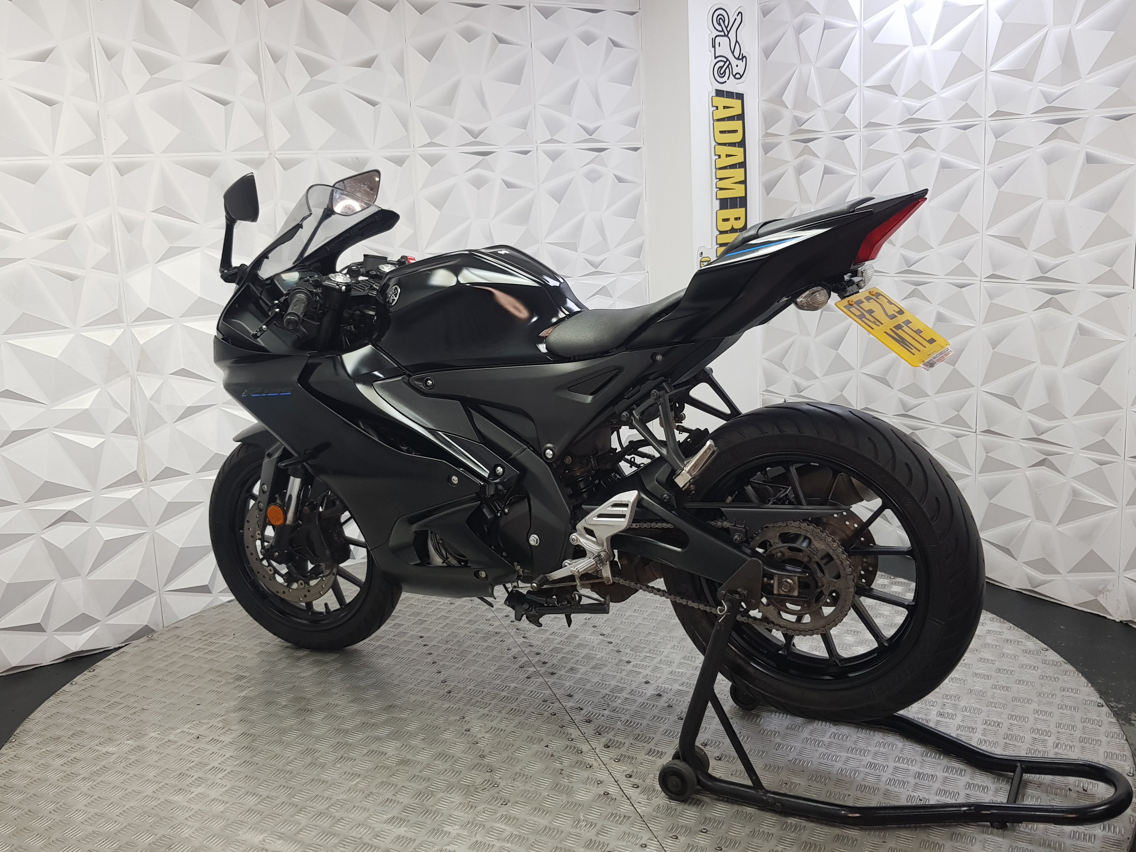 2023 YAMAHA YZF R125 ABS