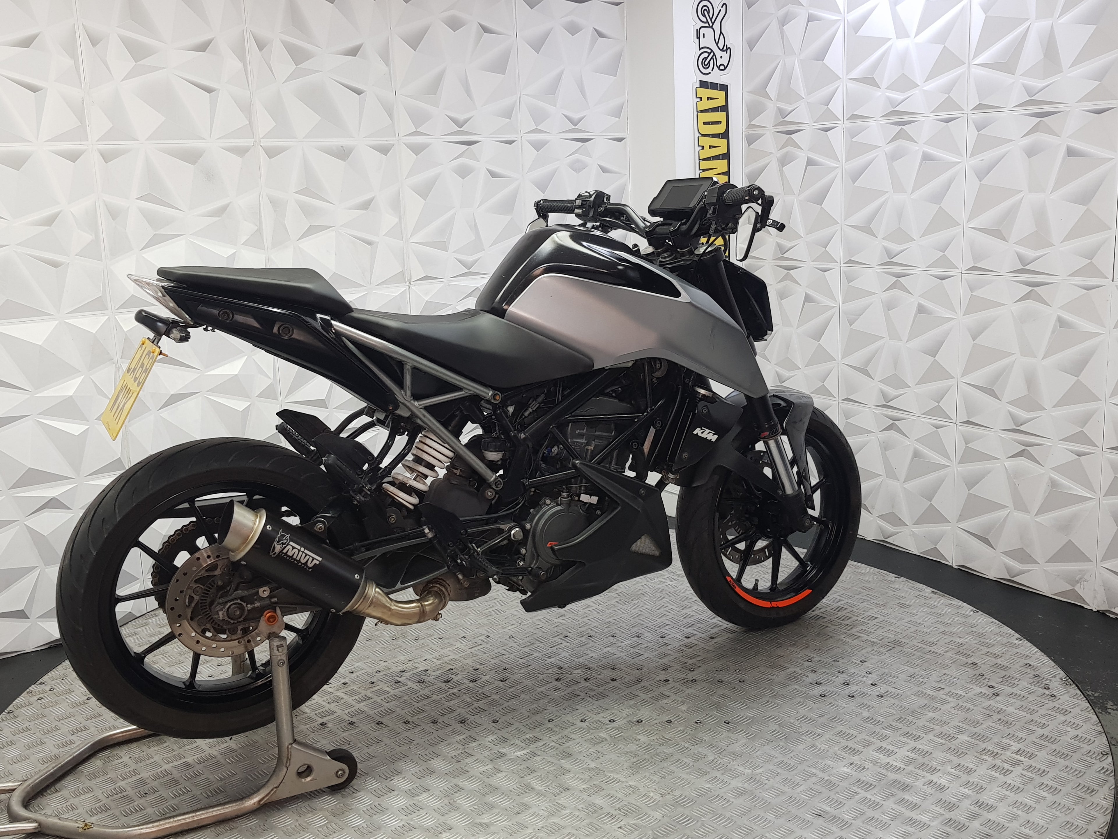 2019 KTM DUKE 125 ABS