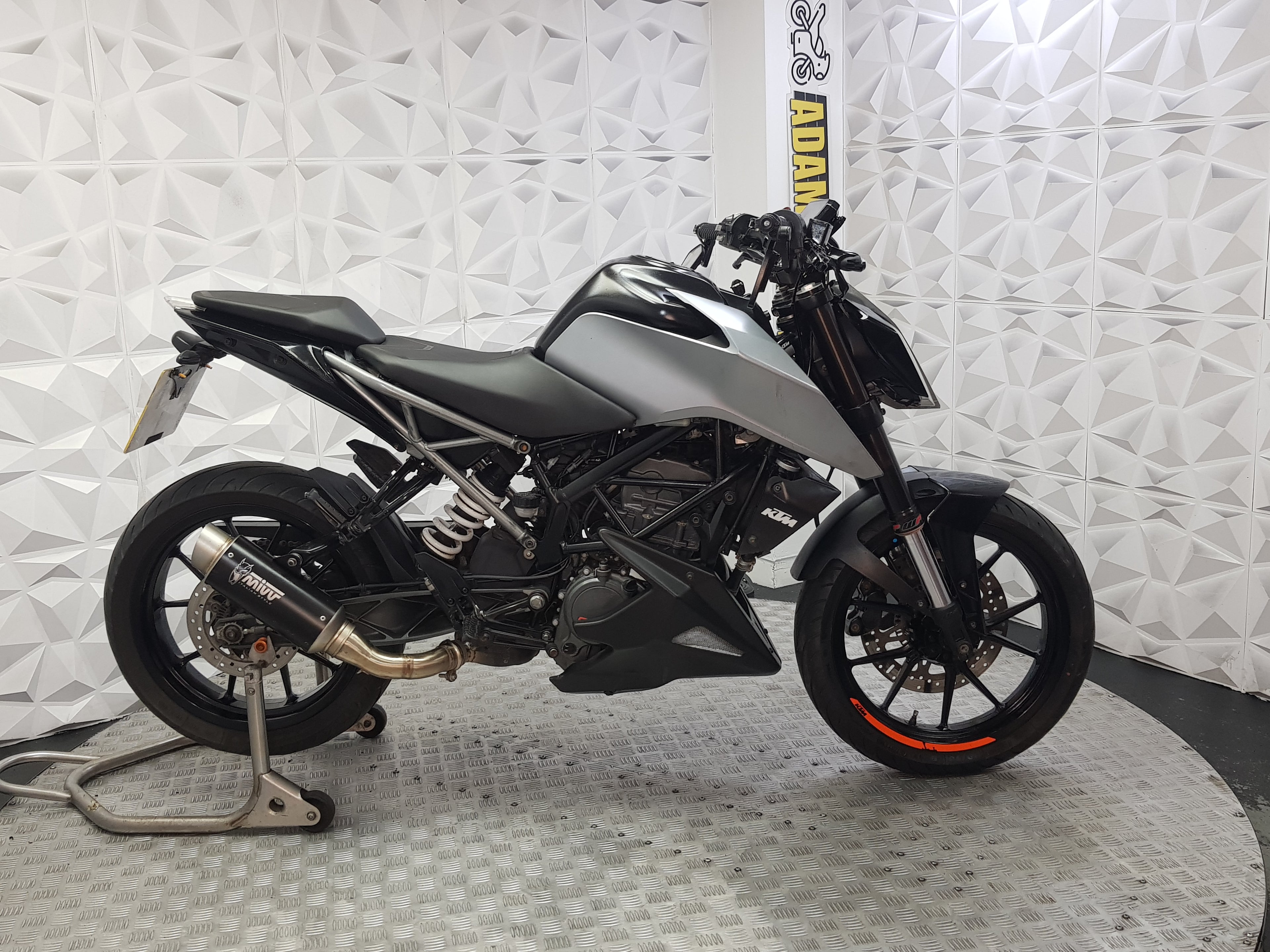 2019 KTM DUKE 125 ABS
