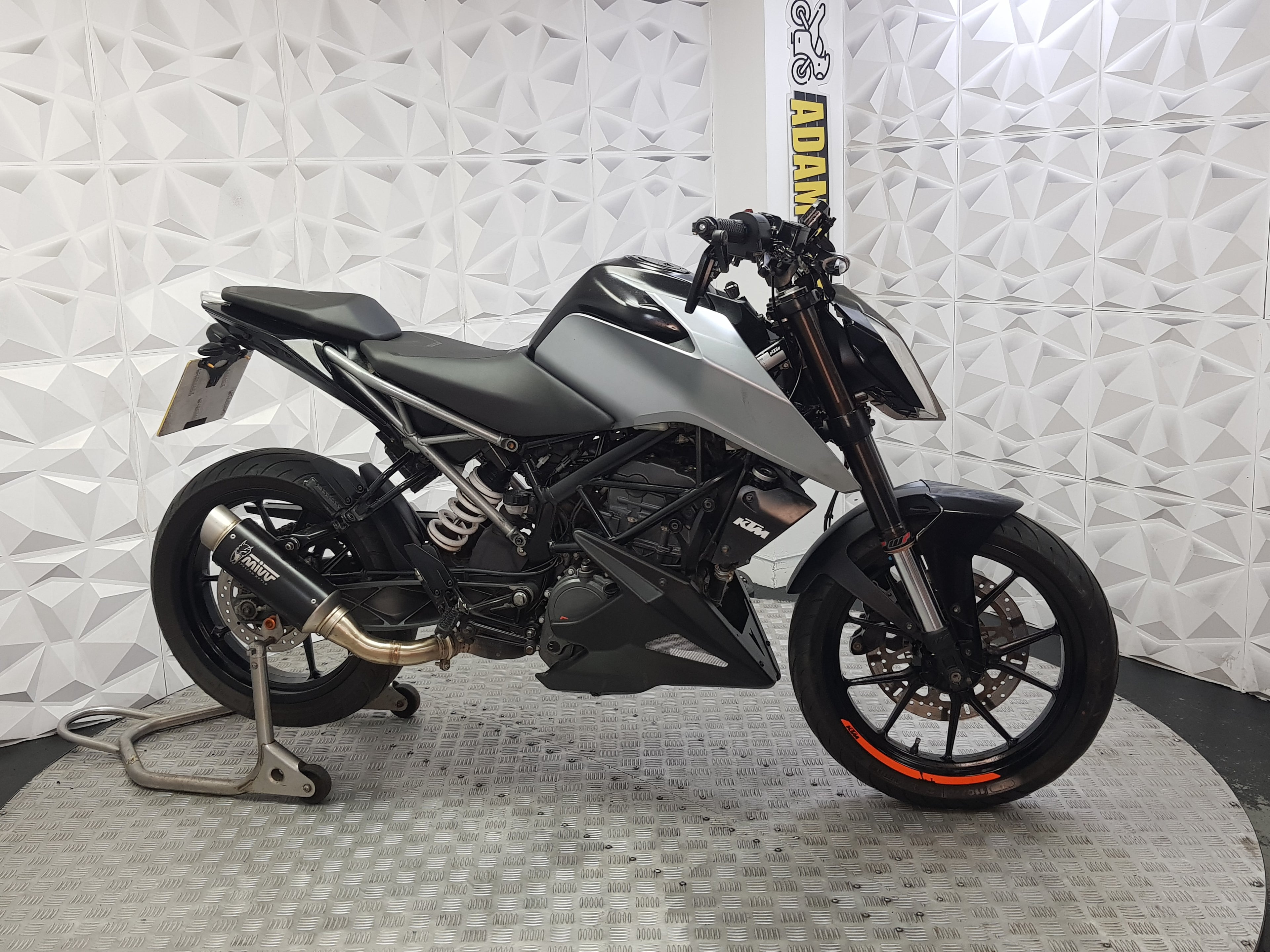 2019 KTM DUKE 125 ABS