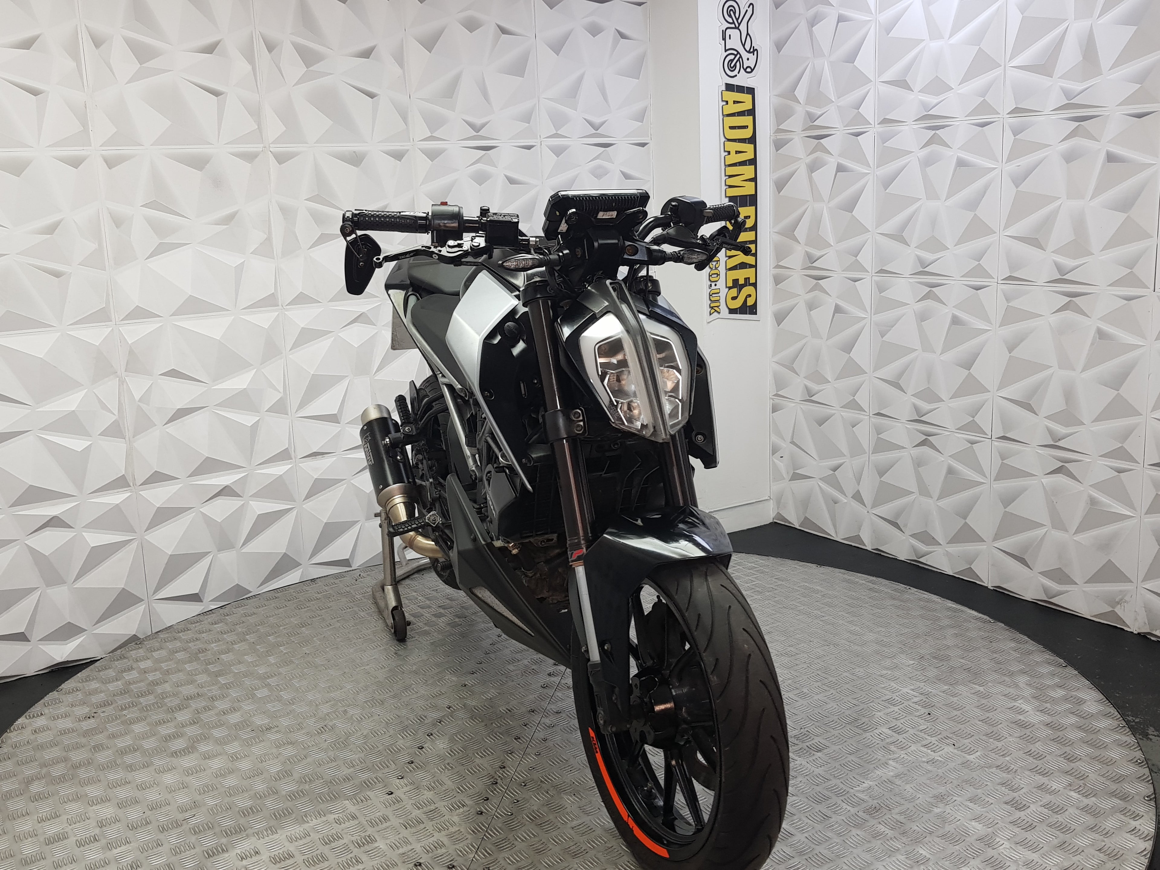 2019 KTM DUKE 125 ABS
