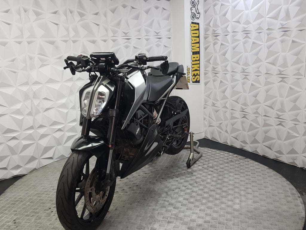 2019 KTM DUKE 125 ABS