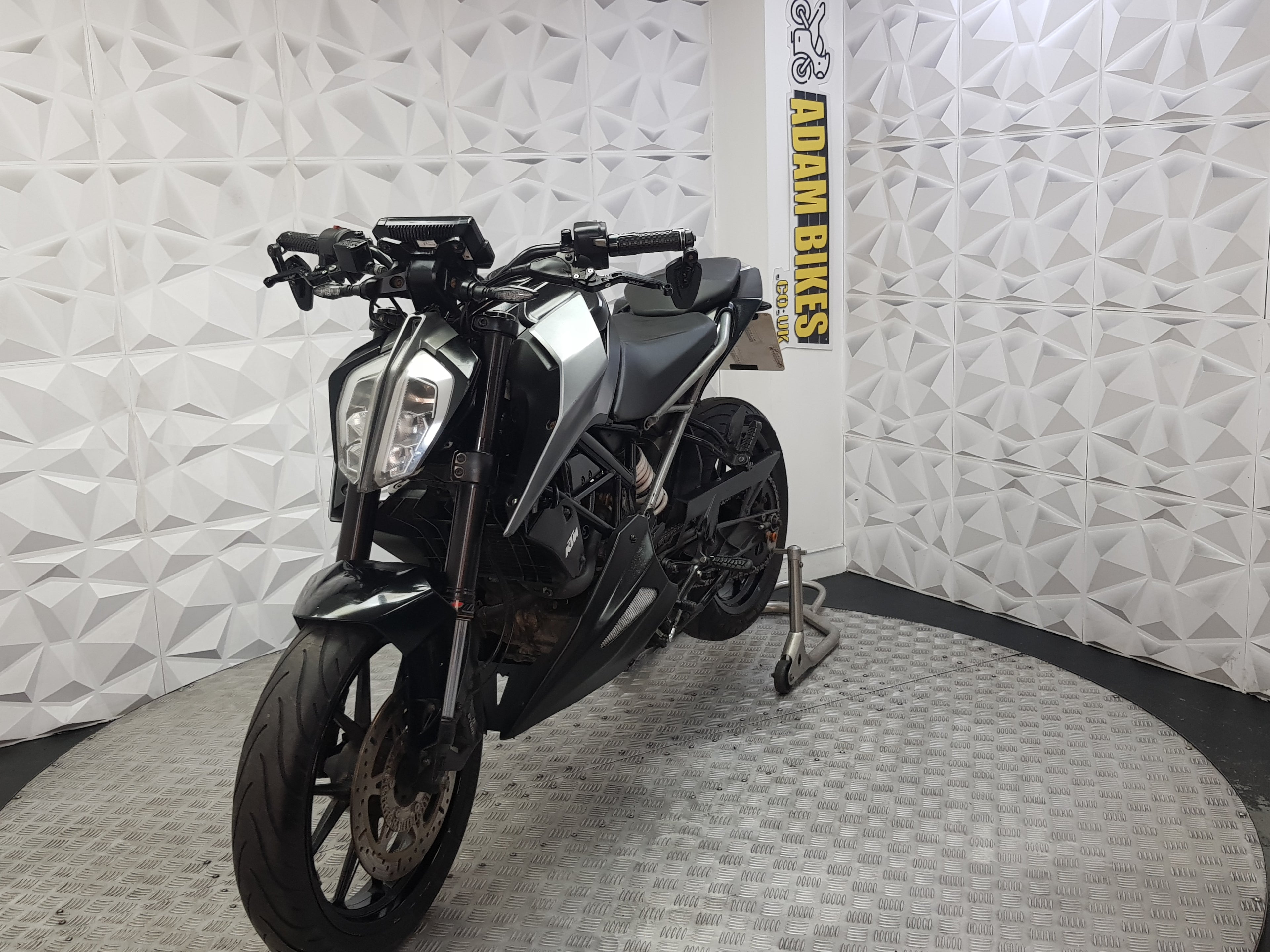 2019 KTM DUKE 125 ABS