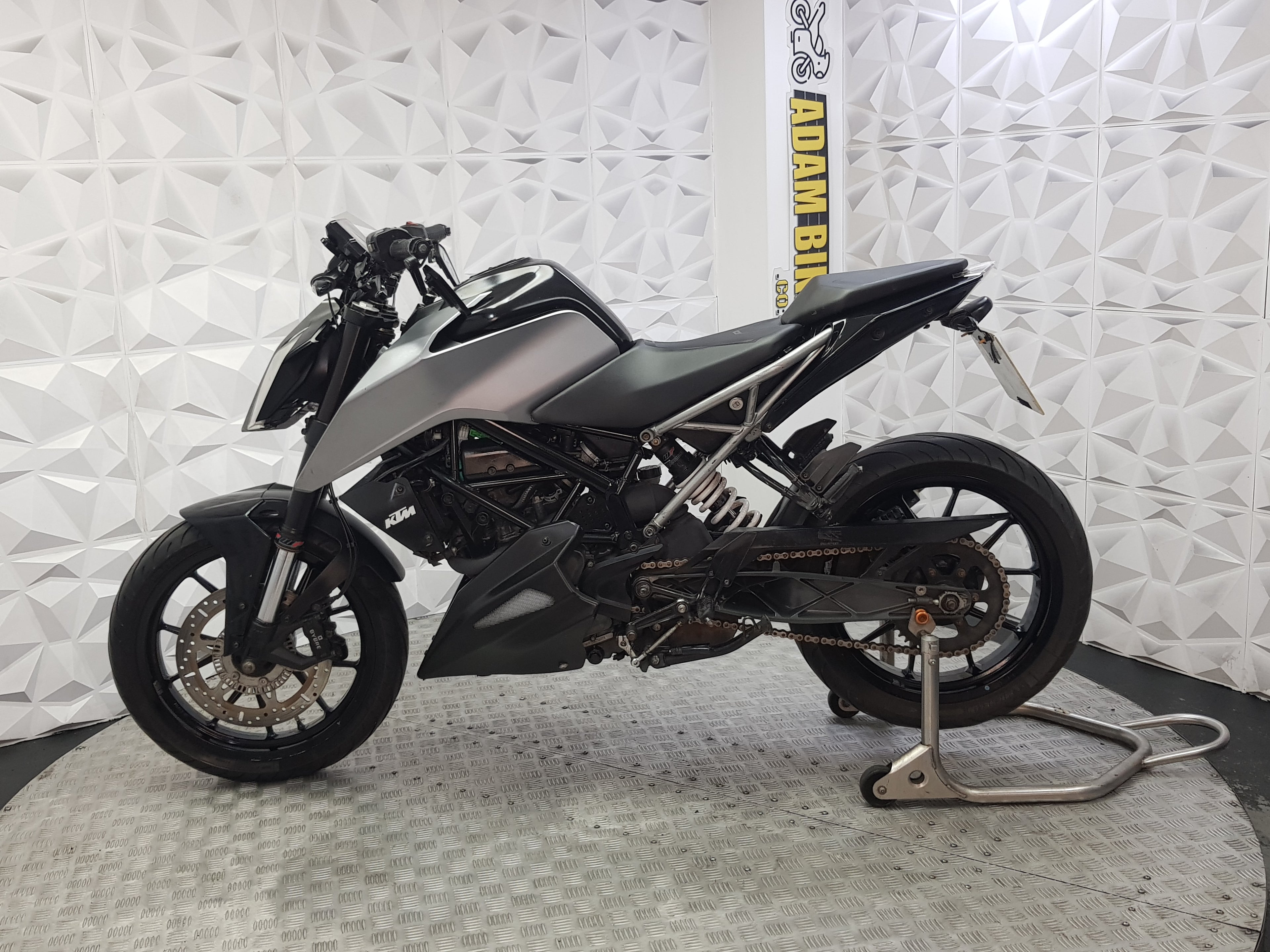 2019 KTM DUKE 125 ABS