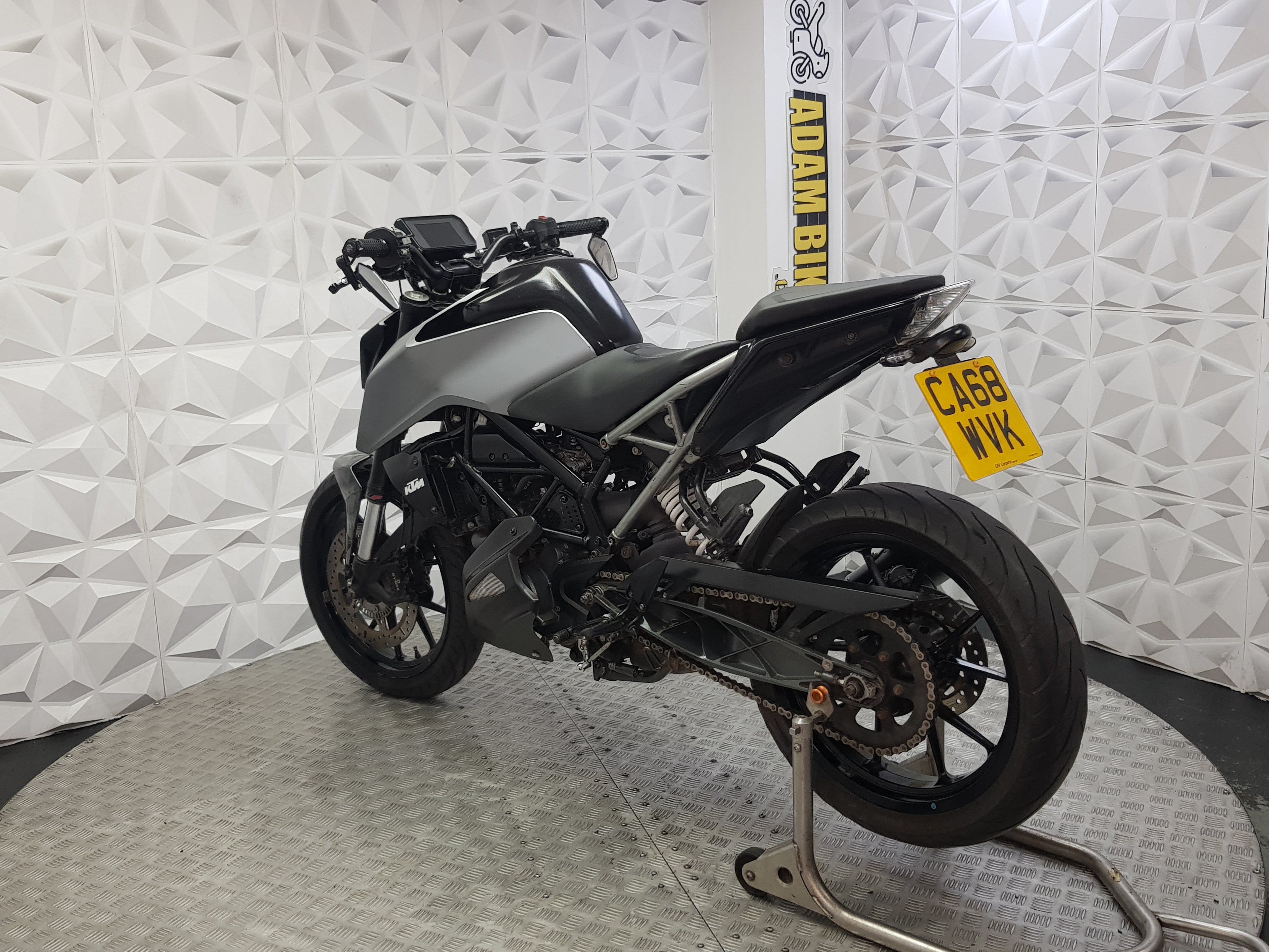 2019 KTM DUKE 125 ABS