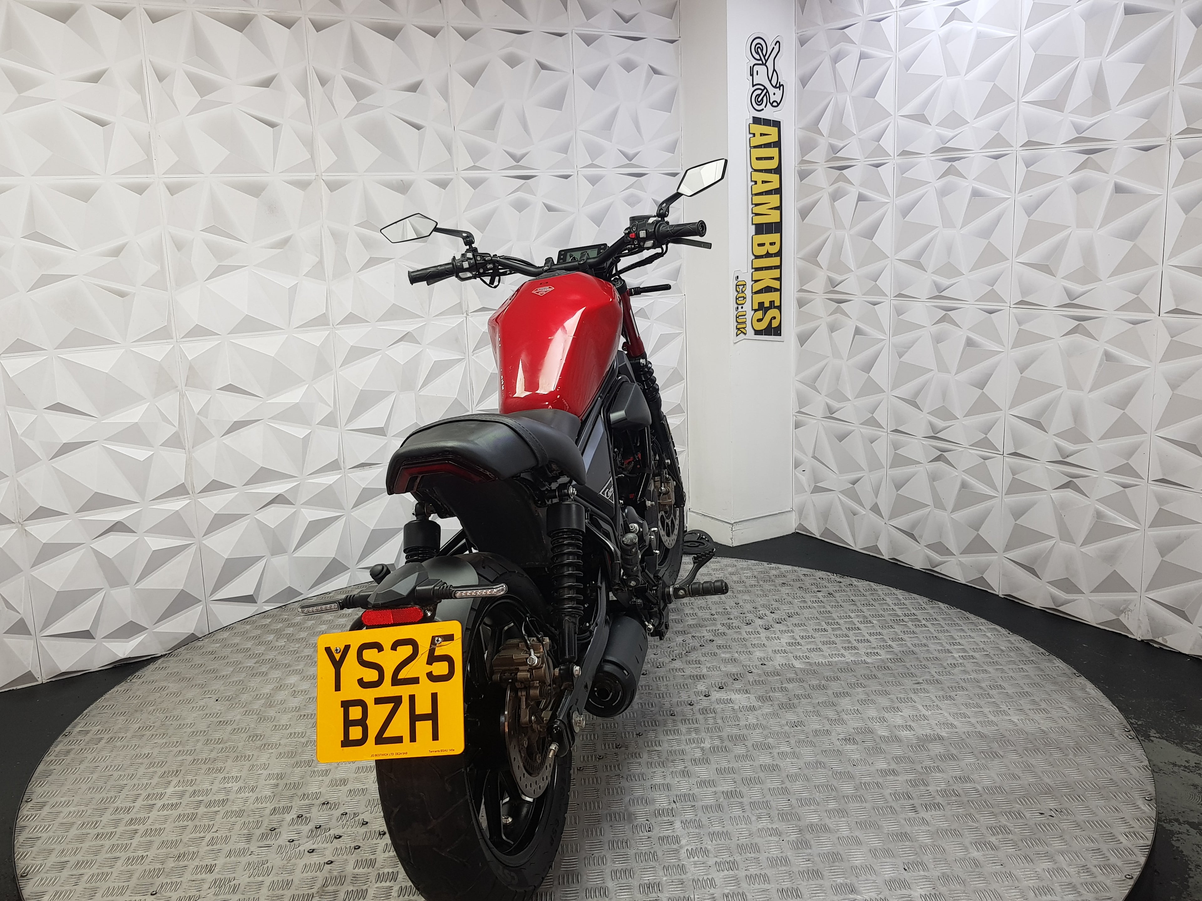 2025 ZONTES ZT 125 C