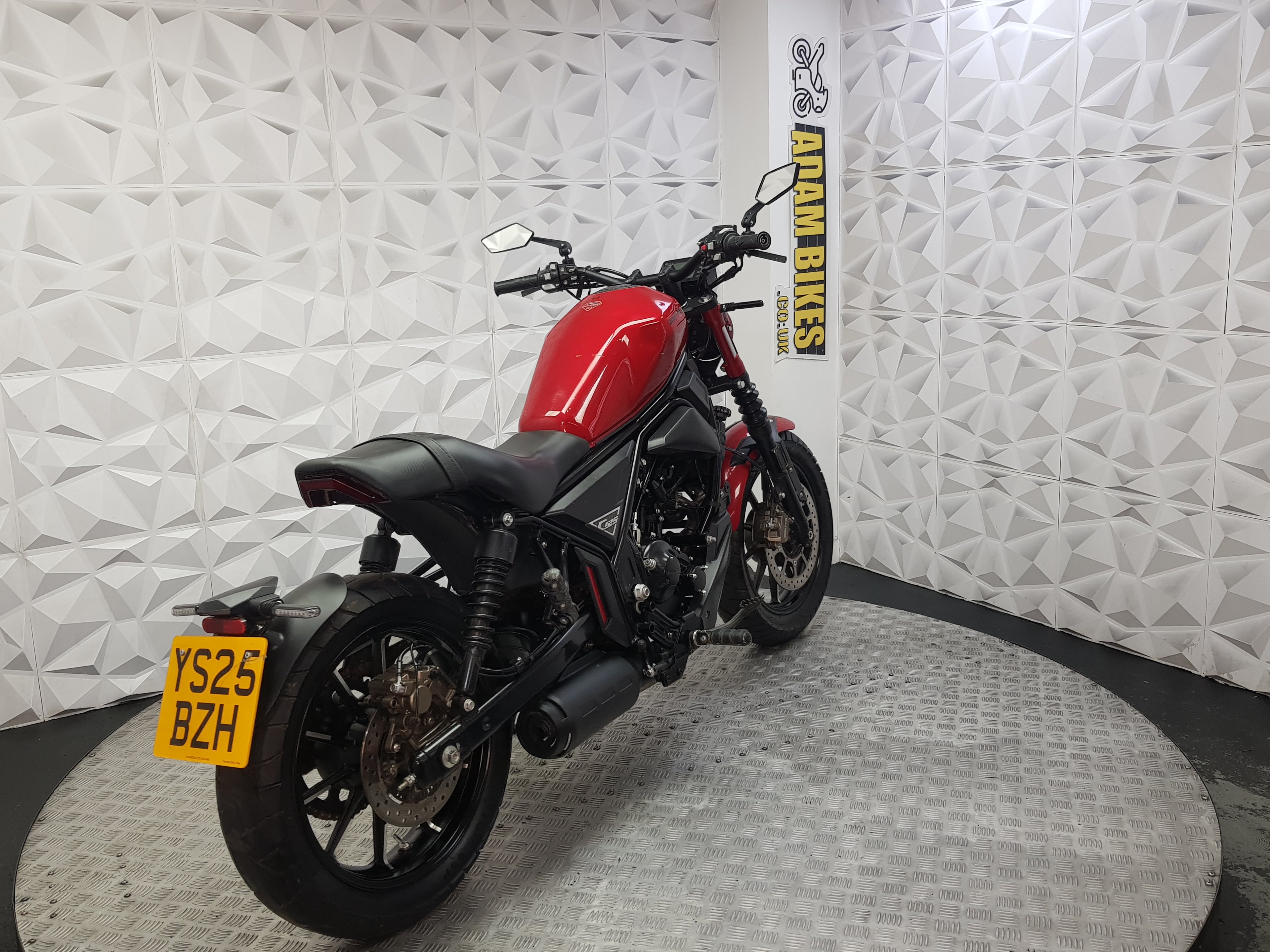 2025 ZONTES ZT 125 C