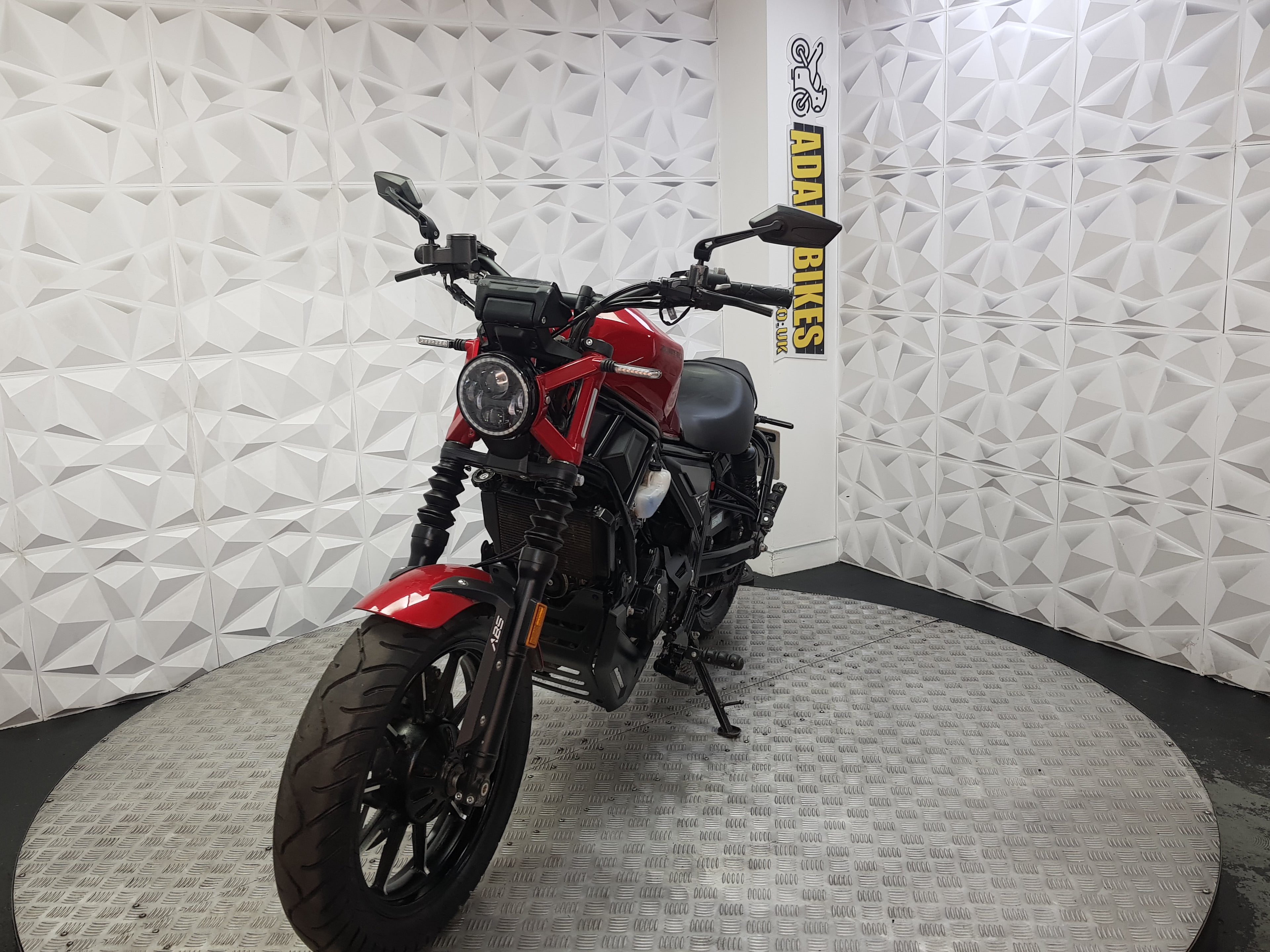 2025 ZONTES ZT 125 C