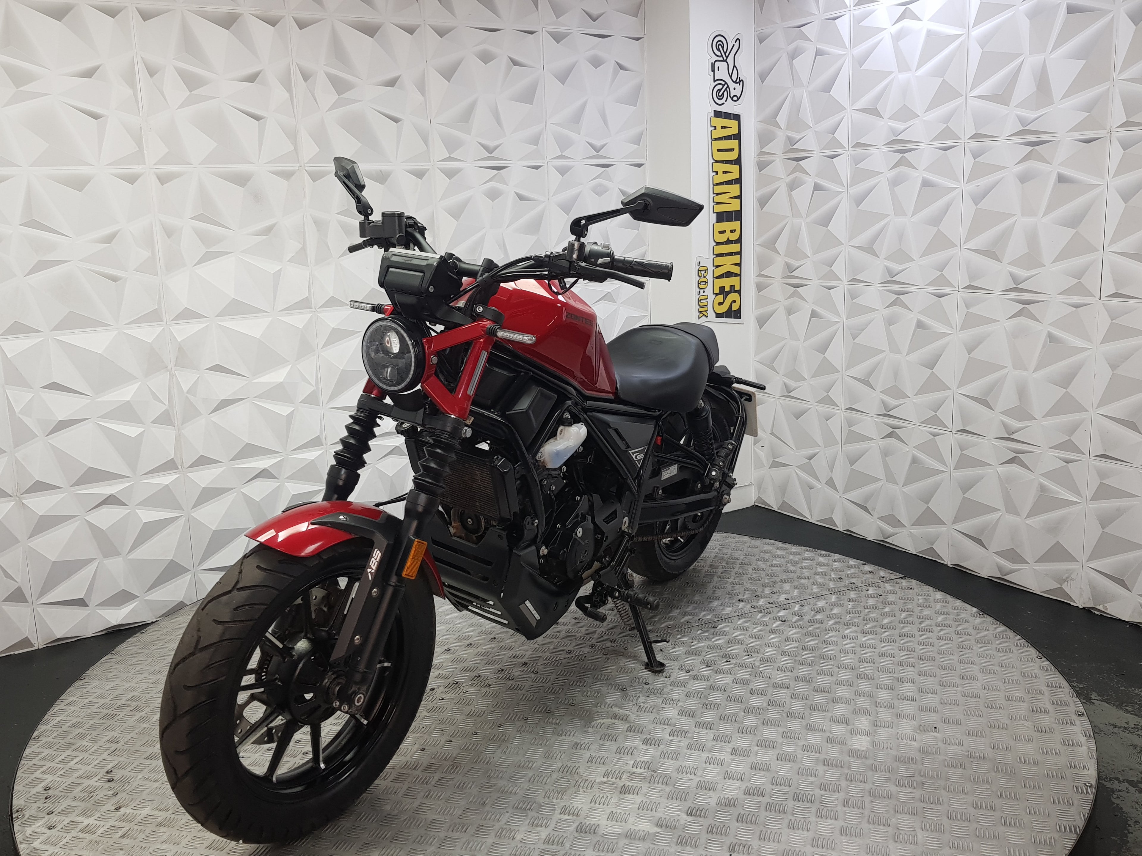 2025 ZONTES ZT 125 C