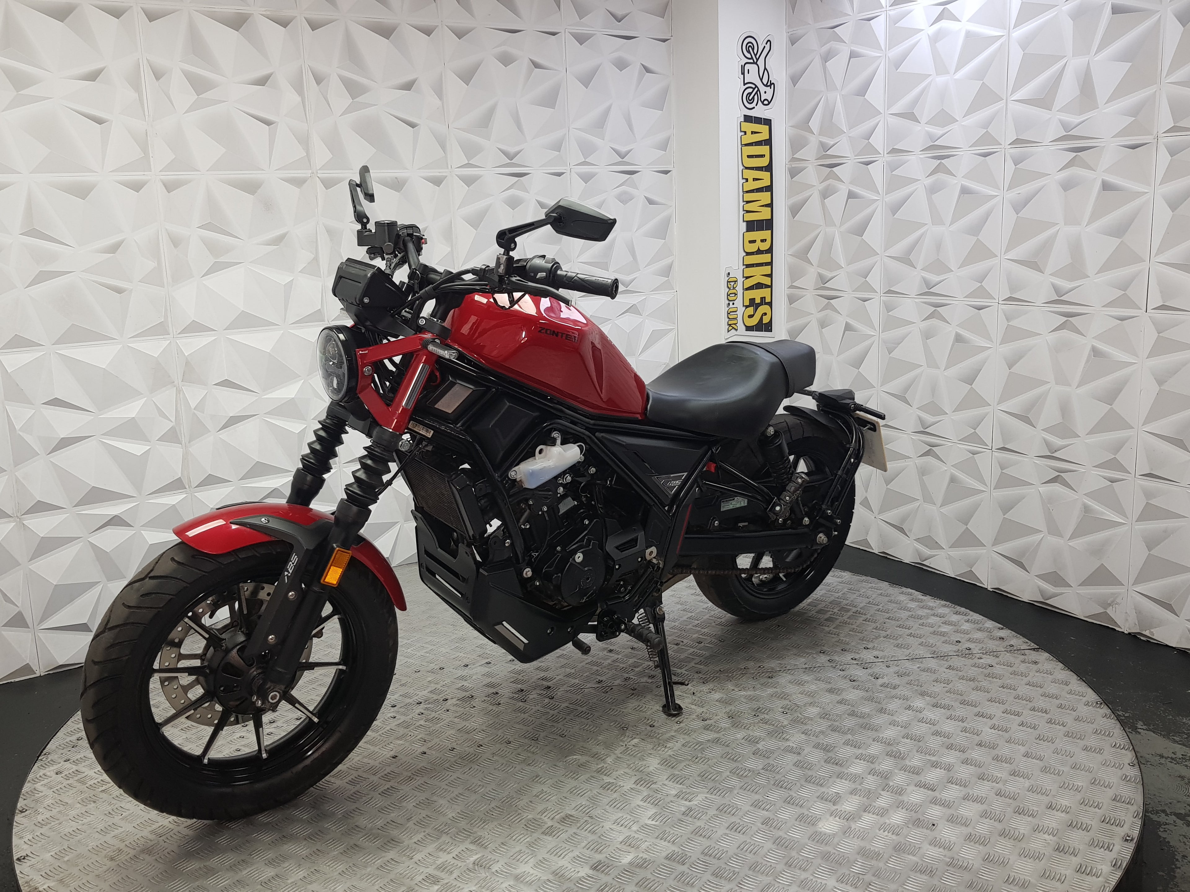 2025 ZONTES ZT 125 C