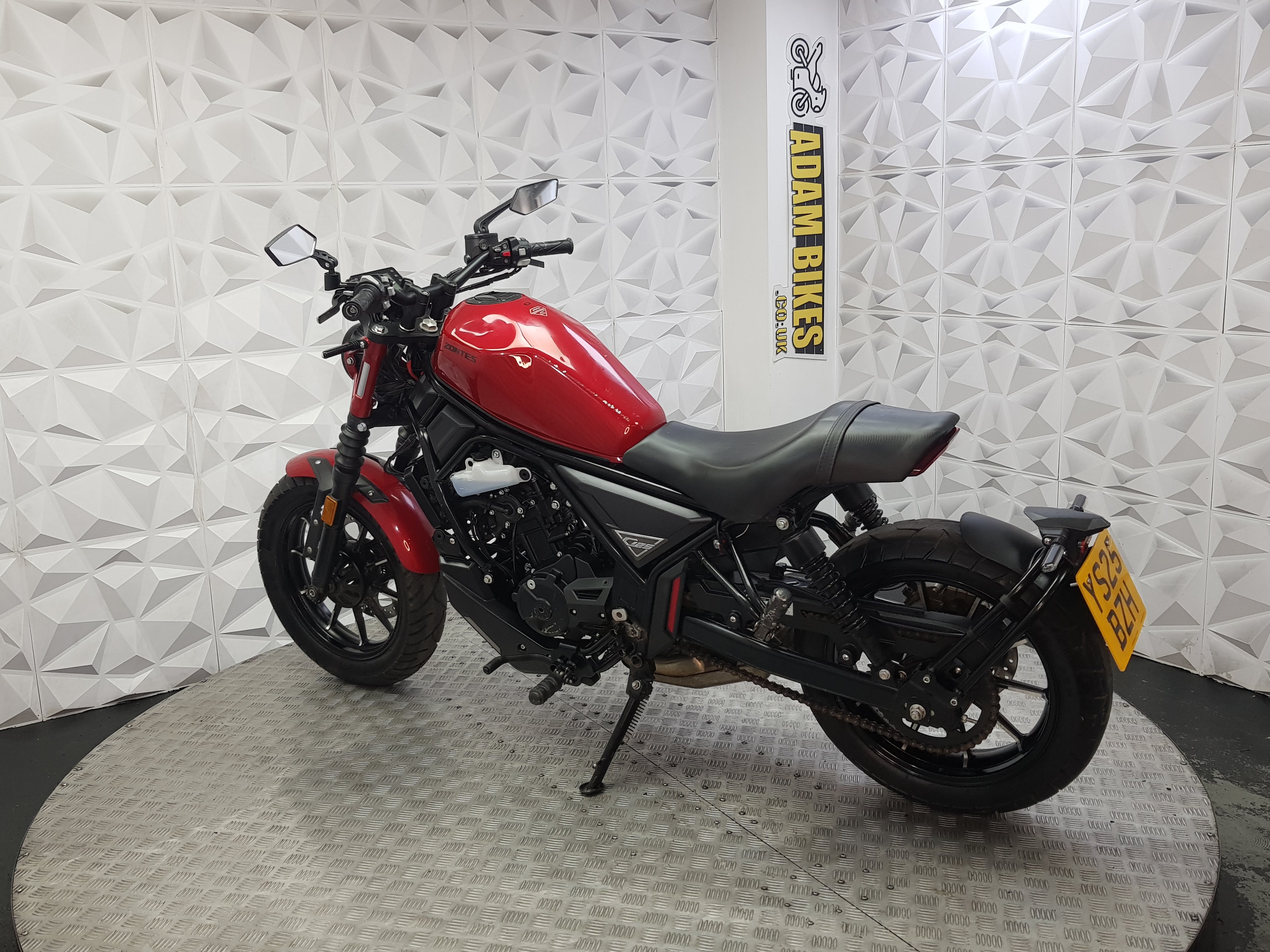 2025 ZONTES ZT 125 C