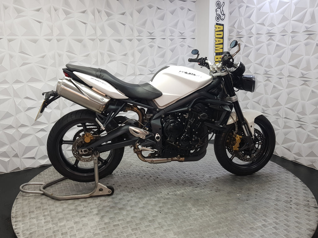 2011 TRUIMPH STREET TRIPLE 675 R