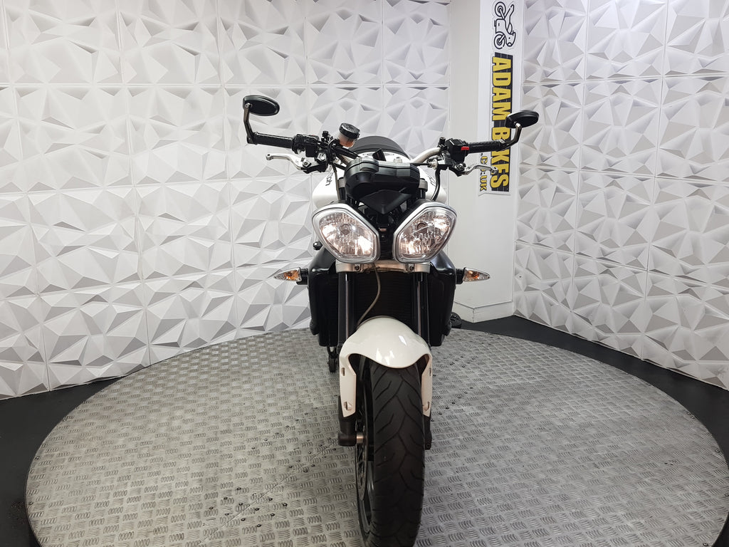 2011 TRUIMPH STREET TRIPLE 675 R
