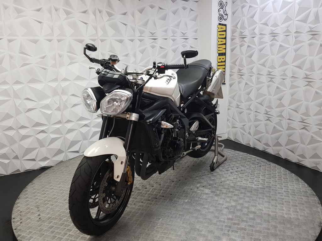 2011 TRUIMPH STREET TRIPLE 675 R