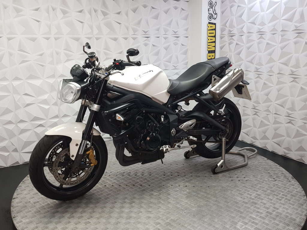 2011 TRUIMPH STREET TRIPLE 675 R