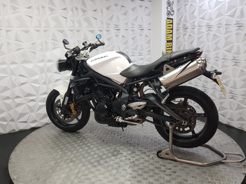 2011 TRUIMPH STREET TRIPLE 675 R