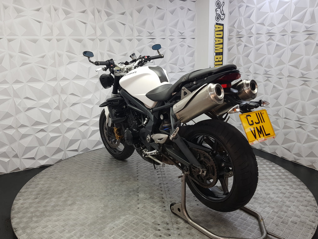 2011 TRUIMPH STREET TRIPLE 675 R