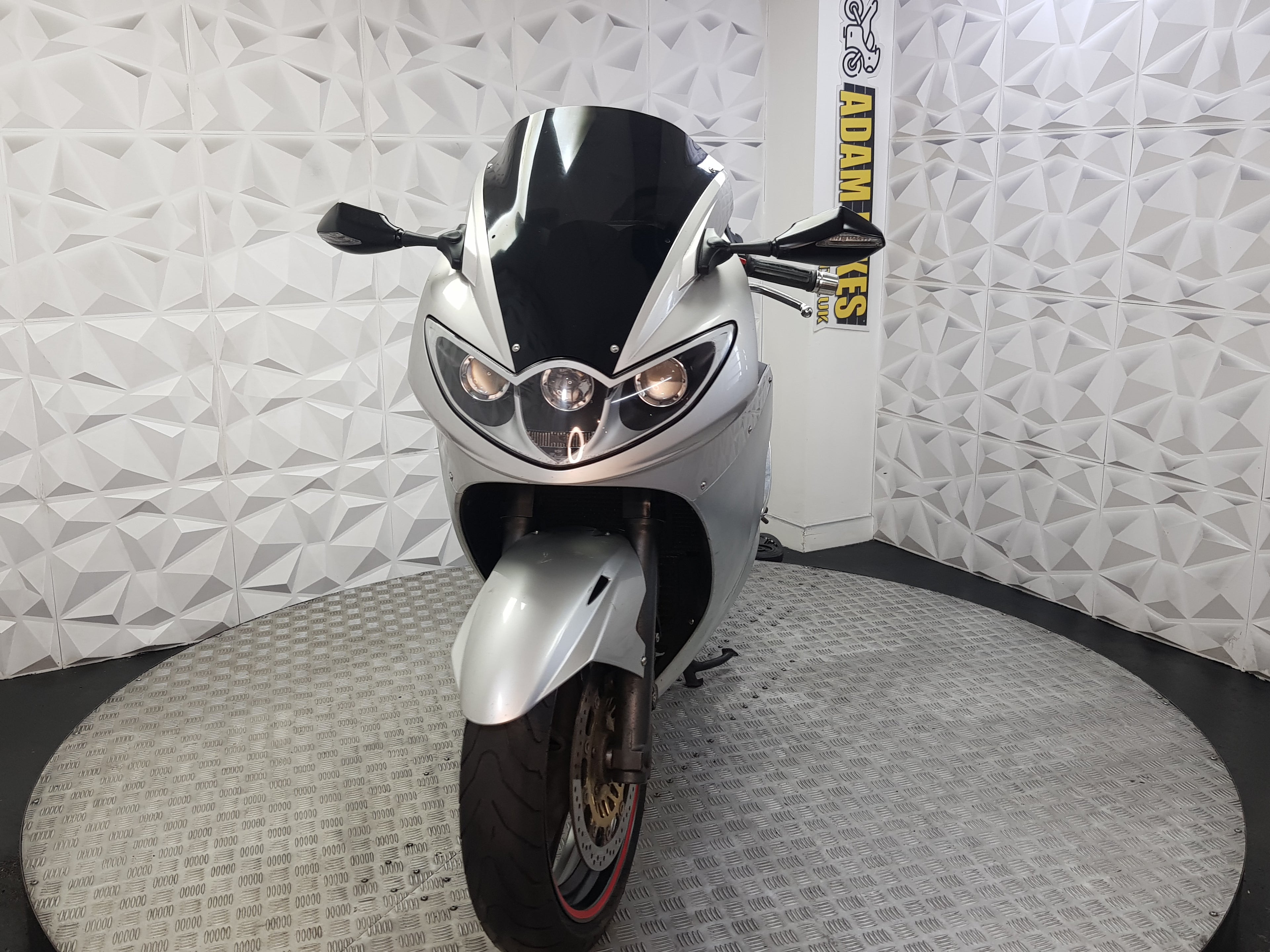 2007 Triumph Sprint ST1050